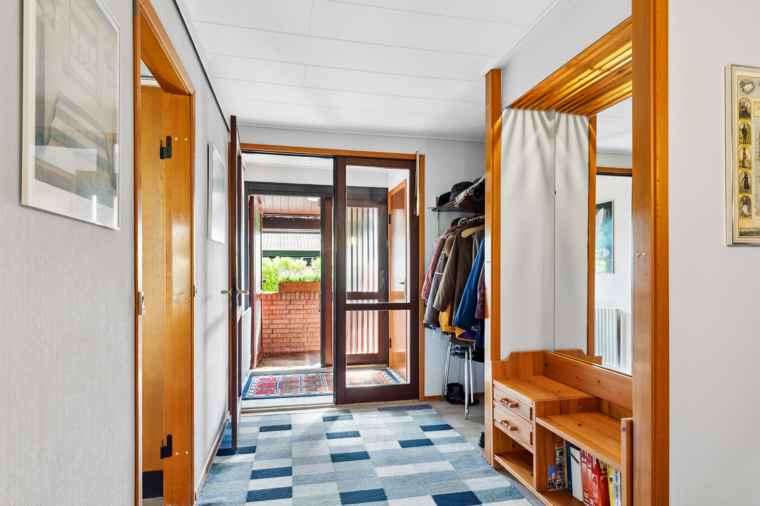 Fremhævet entré billede i fuldskærmstilstand. Billede af Løvtoften 57, 2630 Taastrup