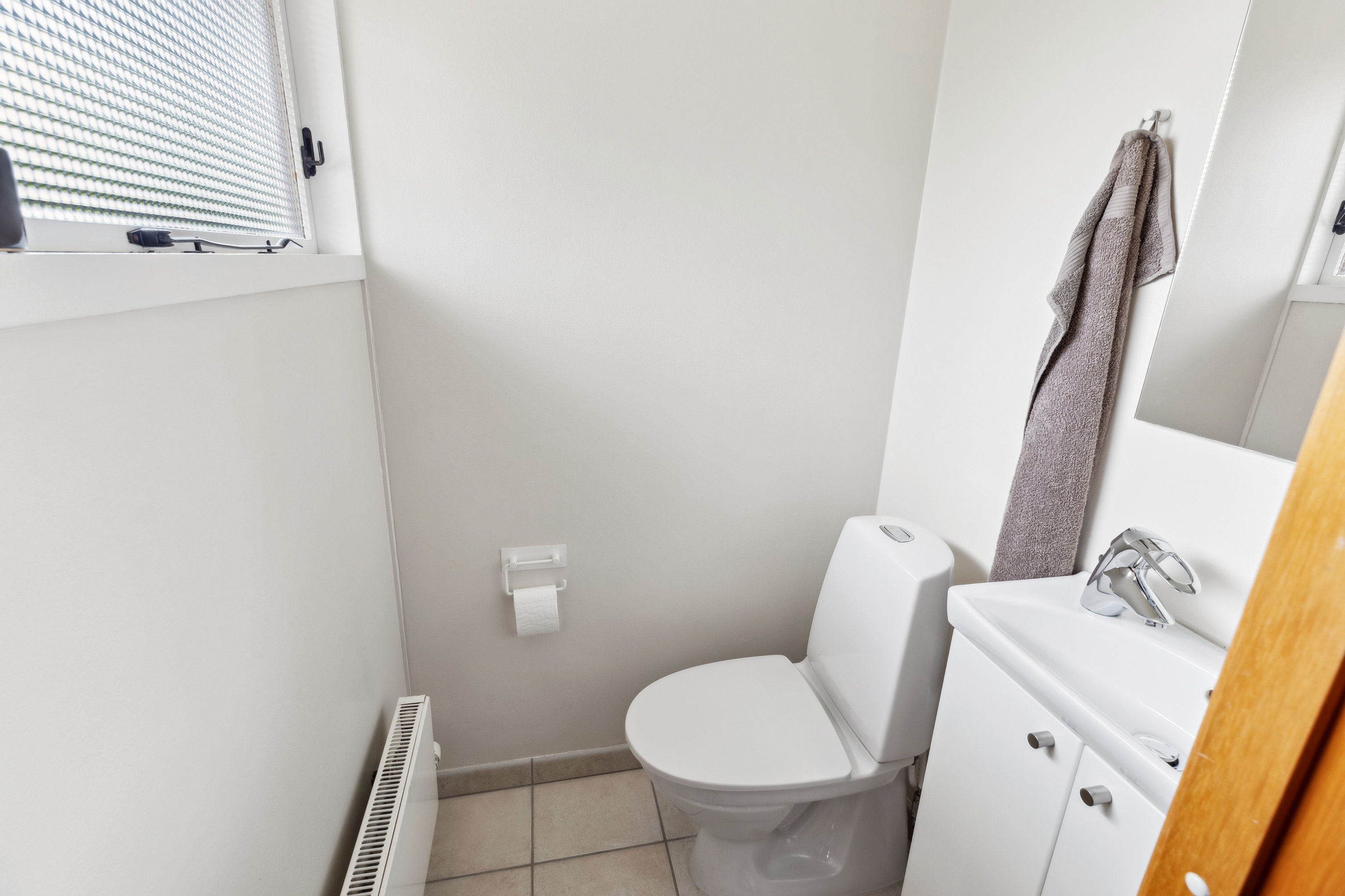 Fremhævet badeværelse billede i fuldskærmstilstand. Billede af Løvtoften 57, 2630 Taastrup