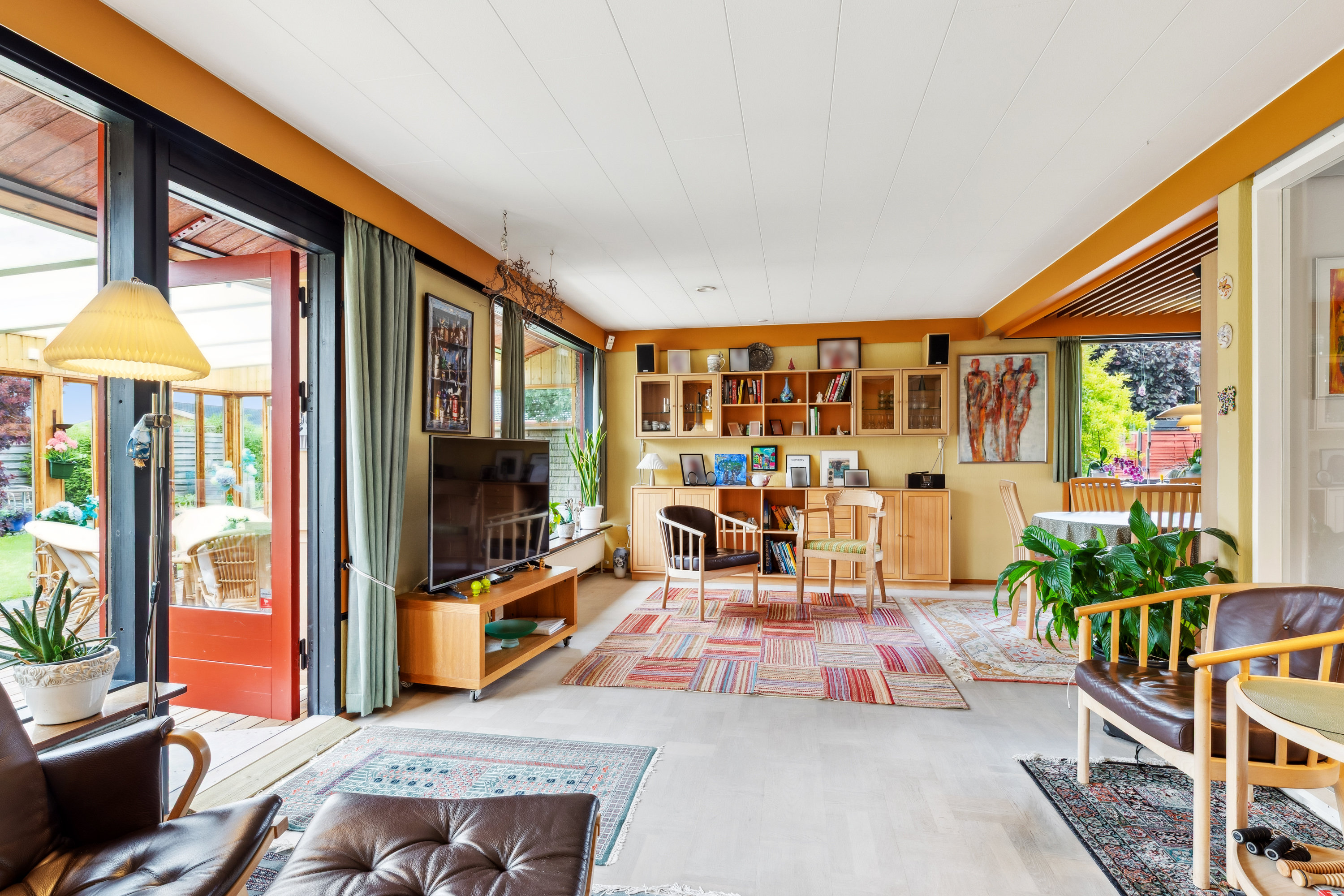 Fremhævet stue billede i fuldskærmstilstand. Billede af Løvtoften 57, 2630 Taastrup