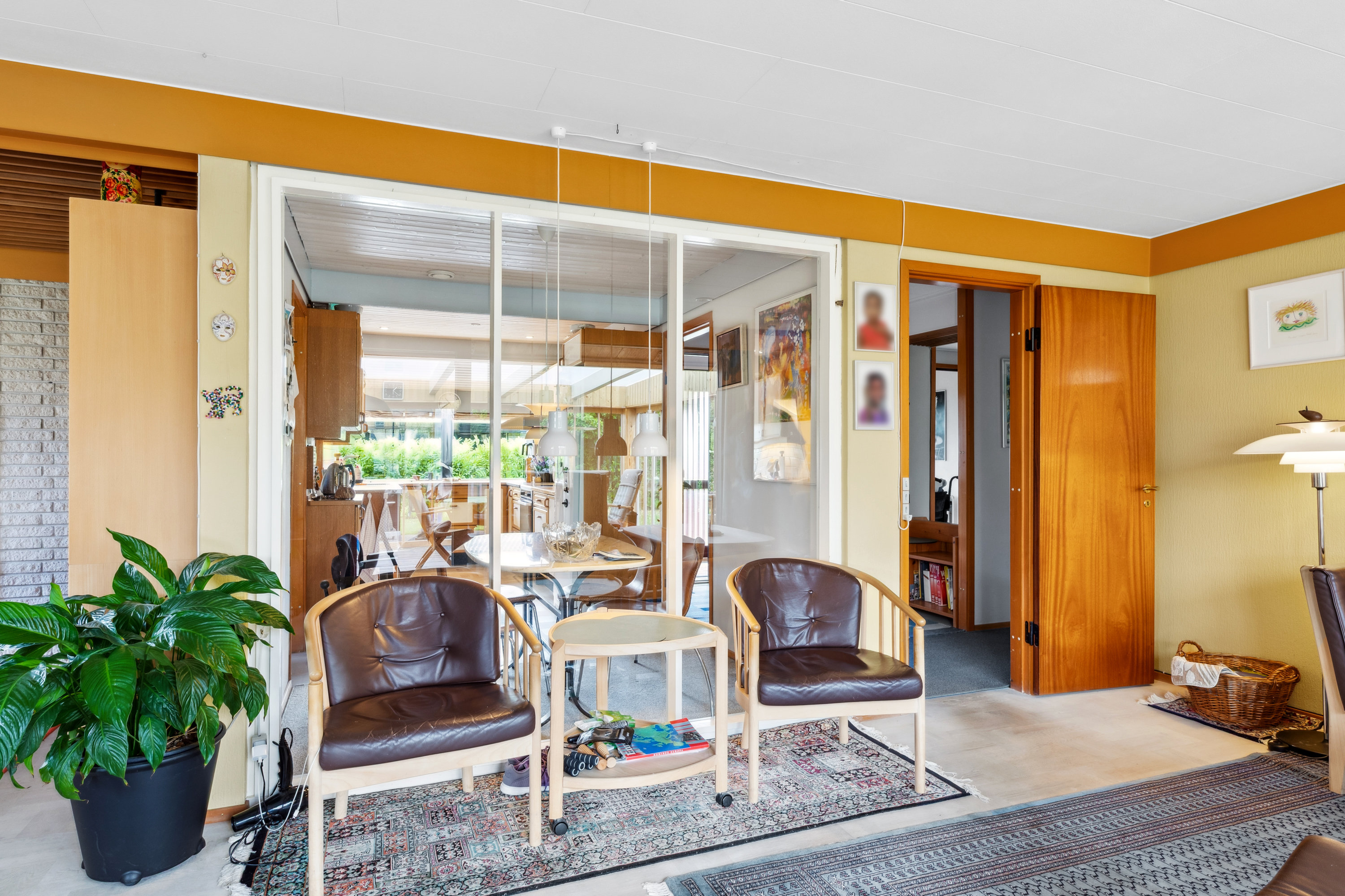 Fremhævet stue billede i fuldskærmstilstand. Billede af Løvtoften 57, 2630 Taastrup