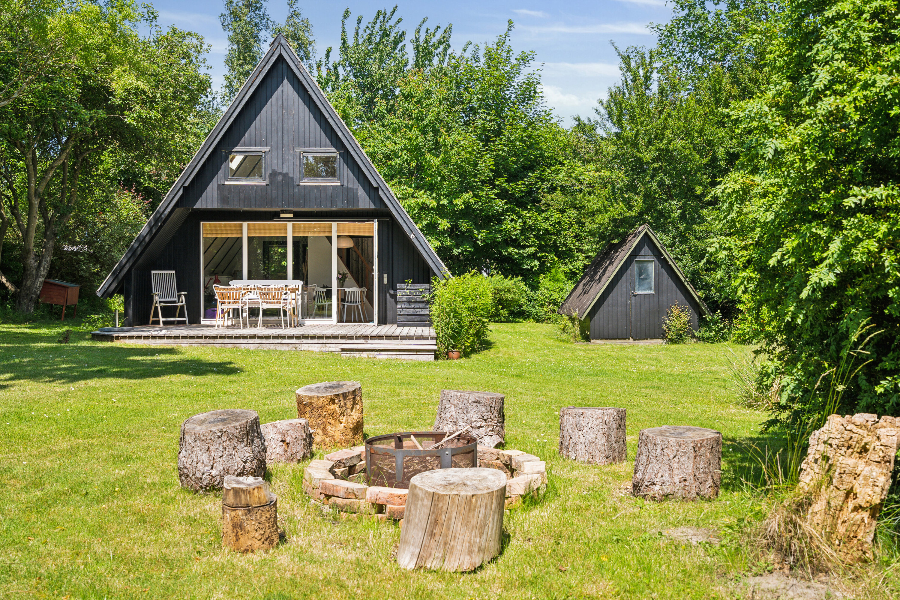 Fremhævet set fra haven billede i fuldskærmstilstand. Billede af Rødhalsevej 6, Ll Kongsmark, 4200 Slagelse