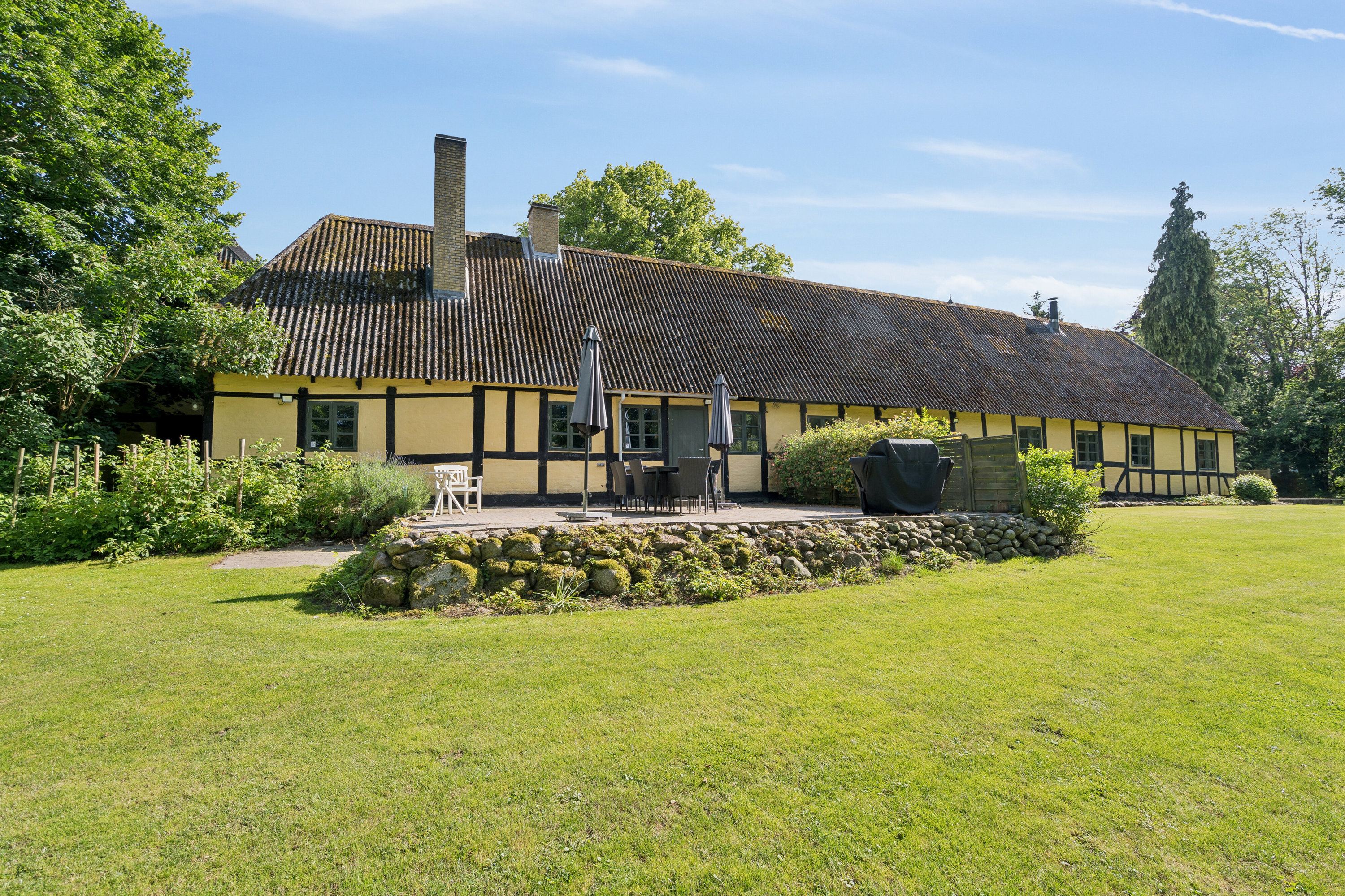 Fremhævet set fra haven billede i fuldskærmstilstand. Billede af Sallinge Ågade 14, Sallinge, 5750 Ringe