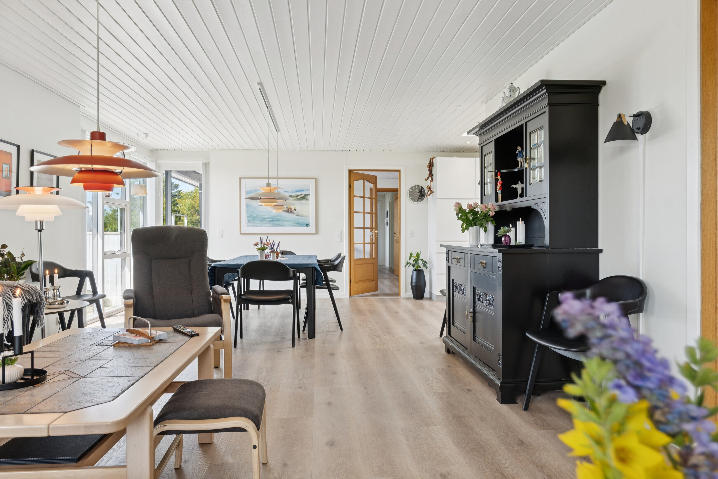 Fremhævet stue billede i fuldskærmstilstand. Billede af Digesmuttevej 7, 9800 Hjørring