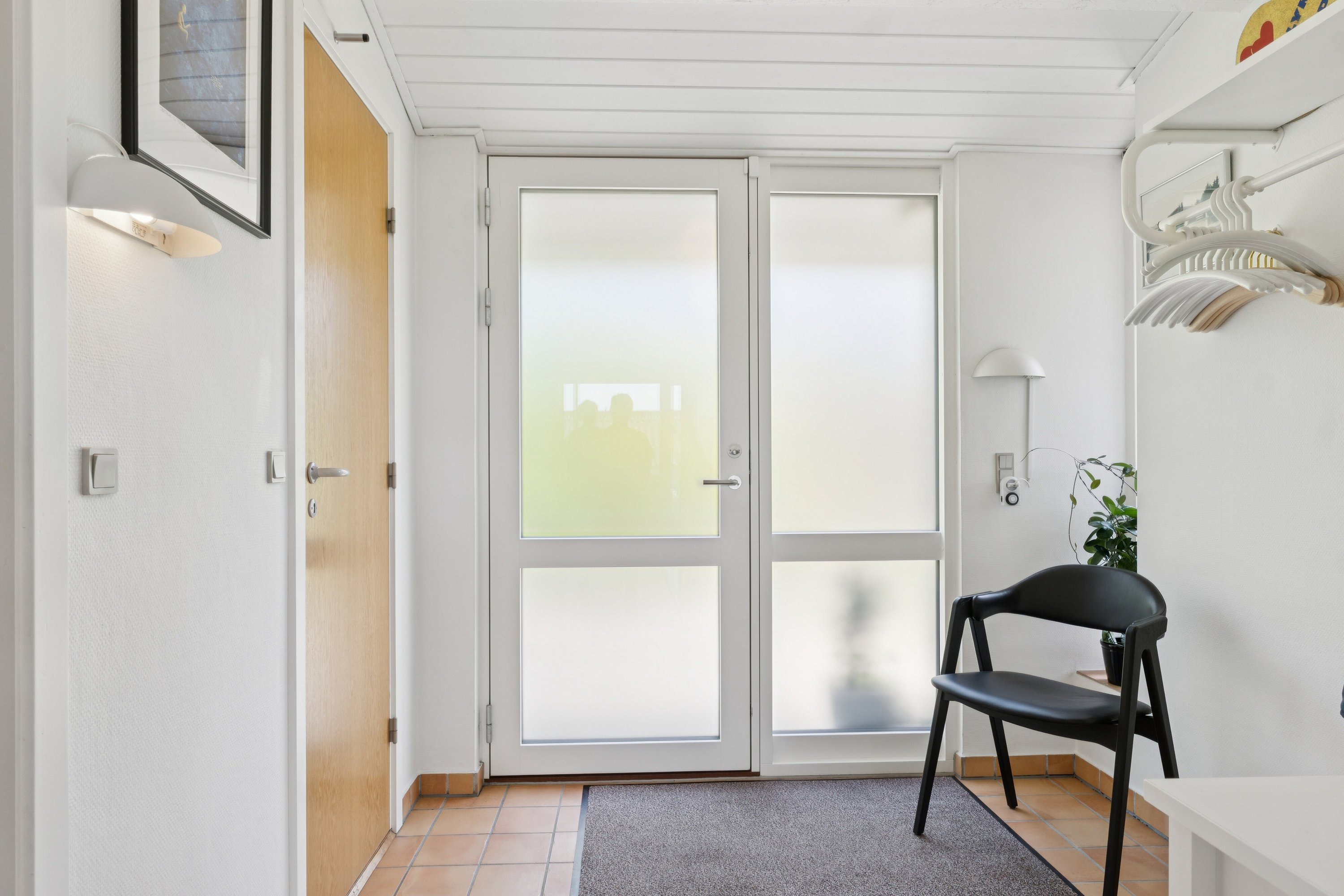 Fremhævet entre billede i fuldskærmstilstand. Billede af Digesmuttevej 7, 9800 Hjørring