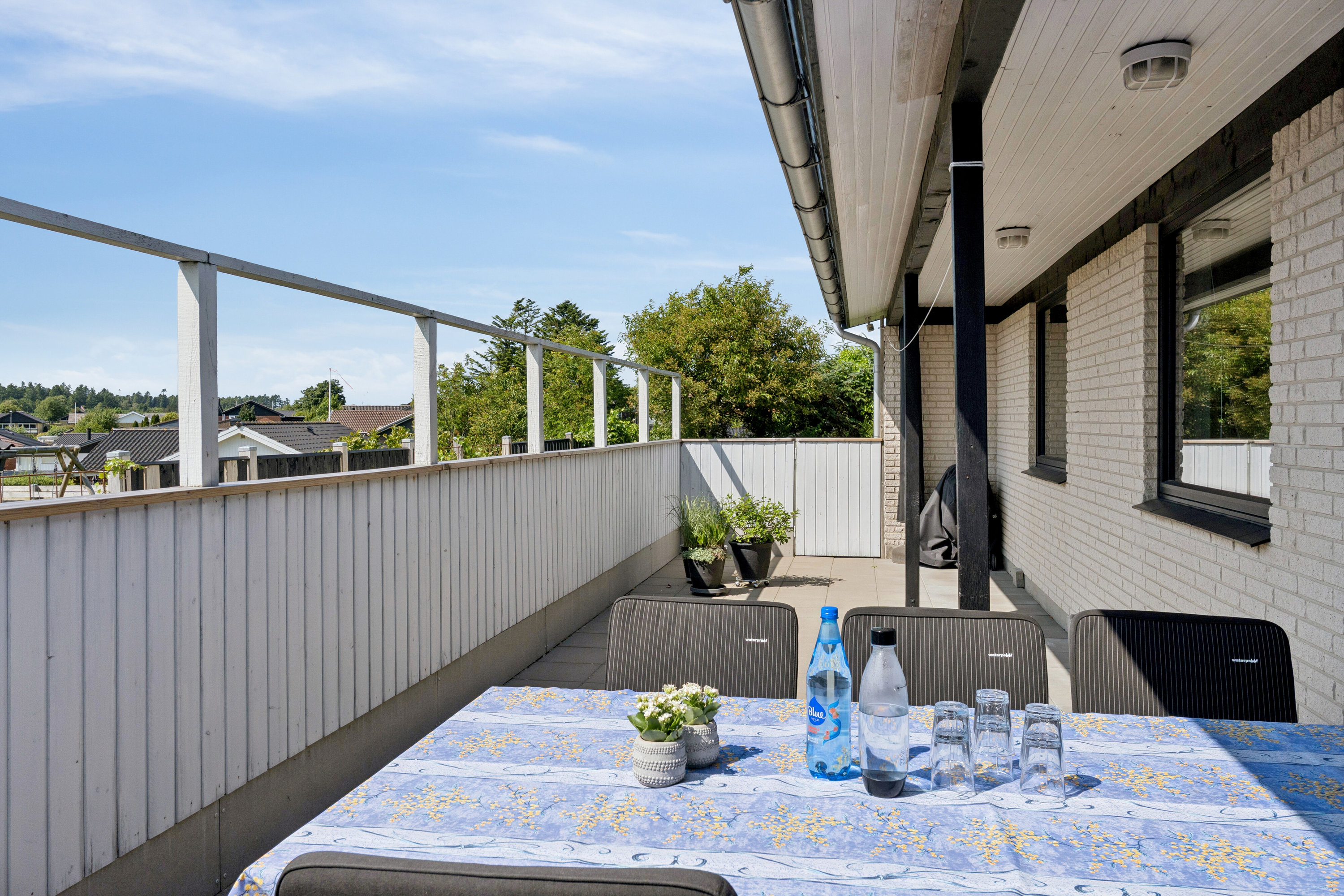 Fremhævet terrasse billede i fuldskærmstilstand. Billede af Digesmuttevej 7, 9800 Hjørring