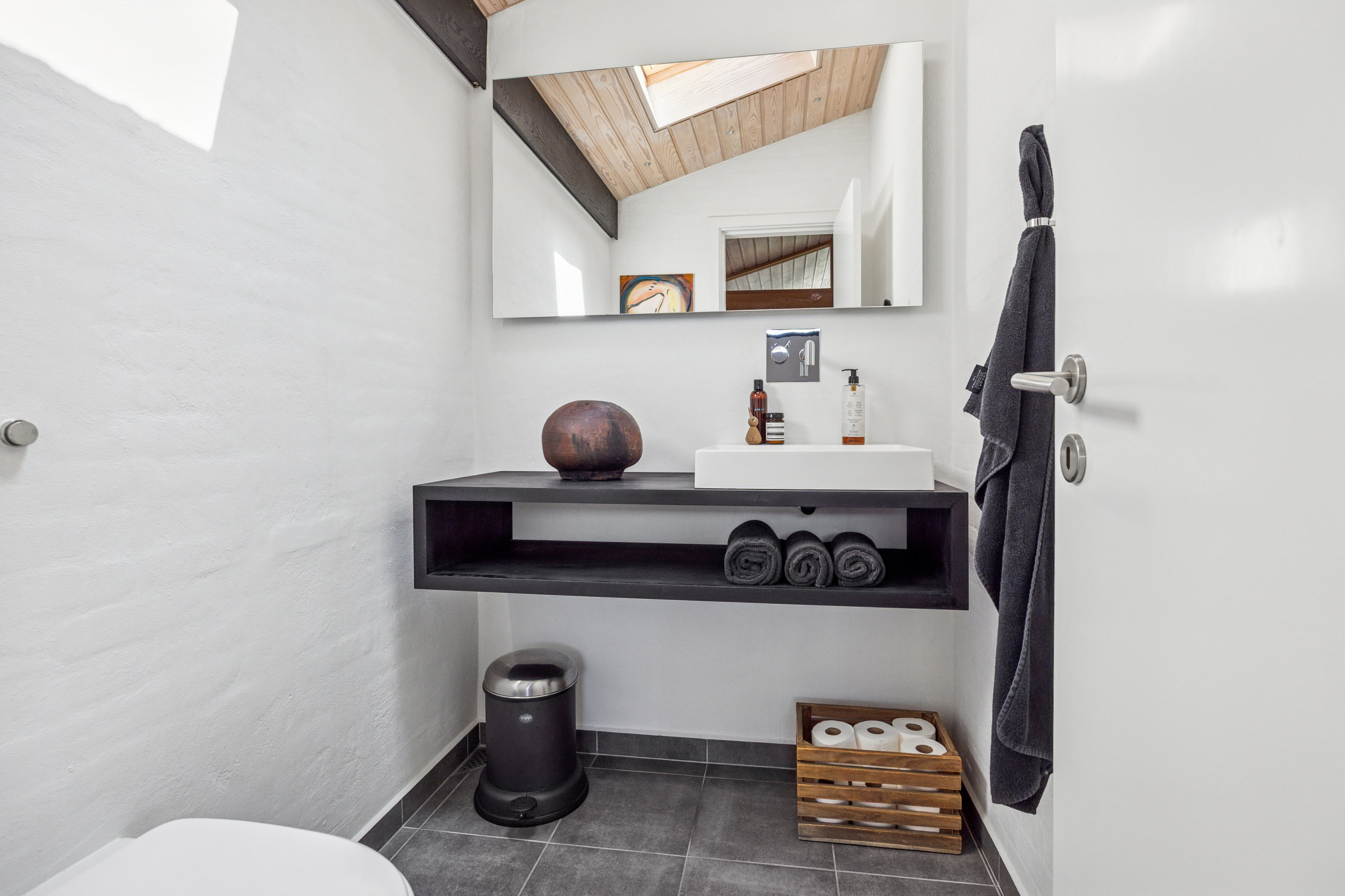 Fremhævet badeværelse billede i fuldskærmstilstand. Billede af Rødslet 8, 9430 Vadum