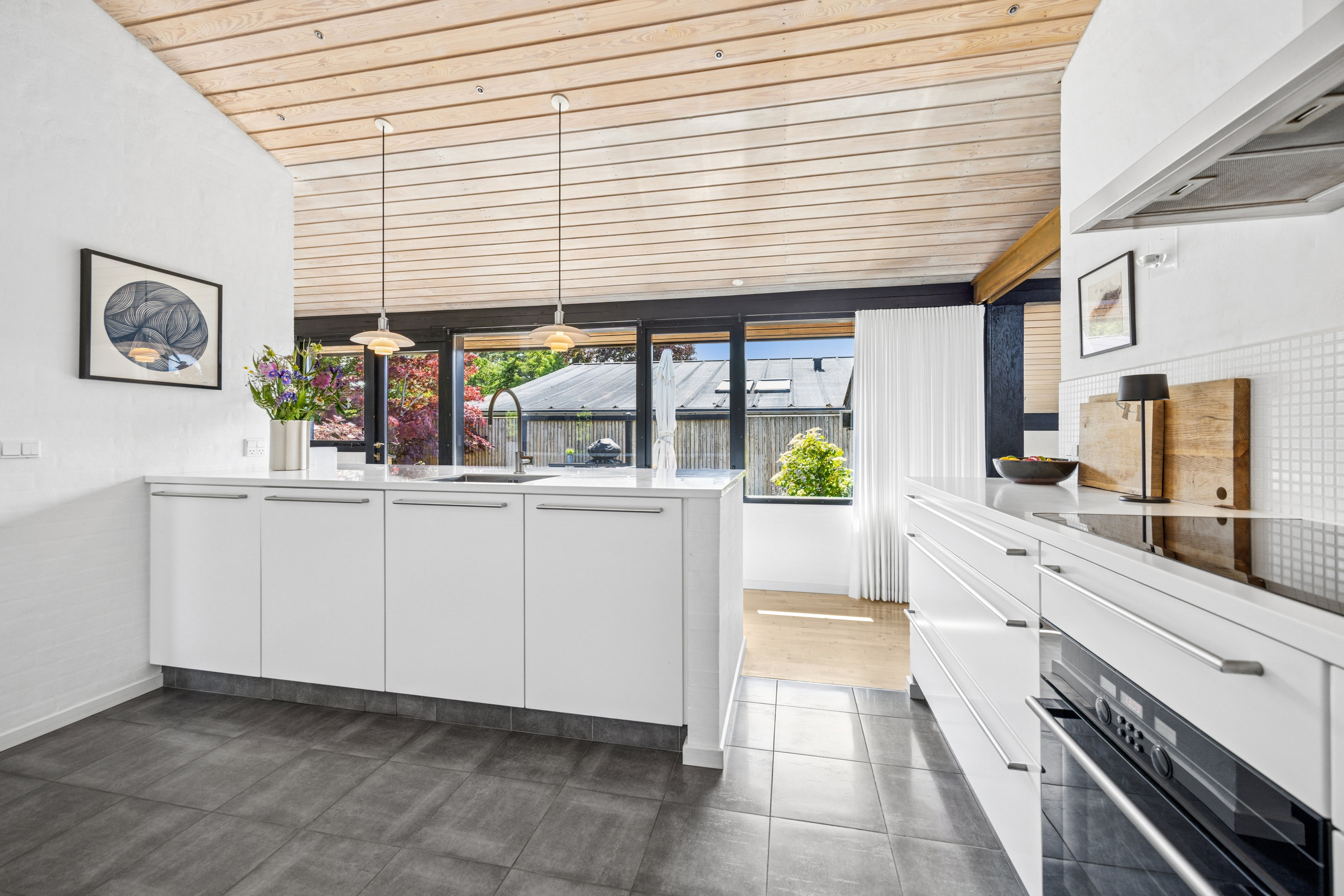 Fremhævet køkken billede i fuldskærmstilstand. Billede af Rødslet 8, 9430 Vadum