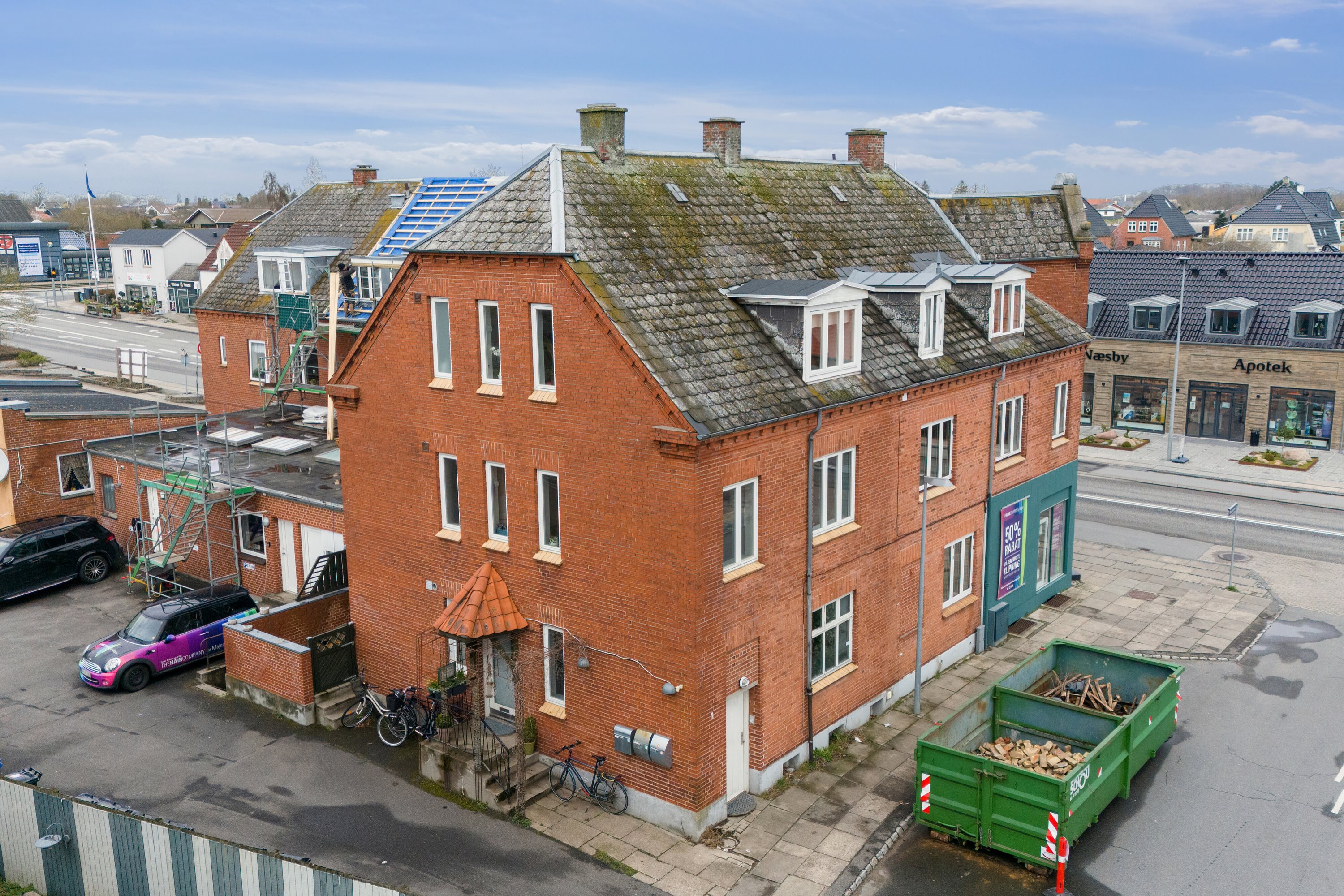 Miniaturebillede 1: set fra vejen. Billede af Skjoldborgsvej 1, 2., Næsby, 5270 Odense N