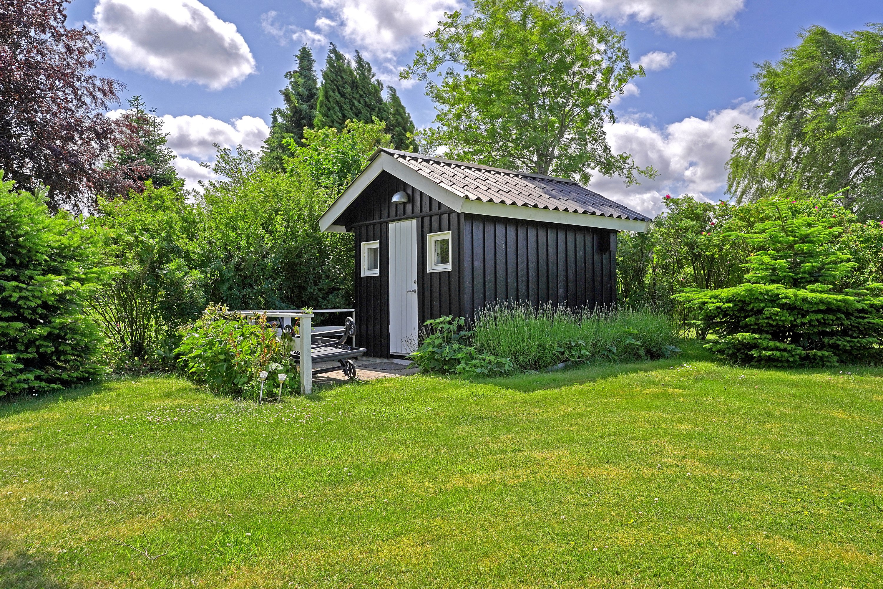 Fremhævet udhus billede i fuldskærmstilstand. Billede af Fasanvej 46, 3120 Dronningmølle