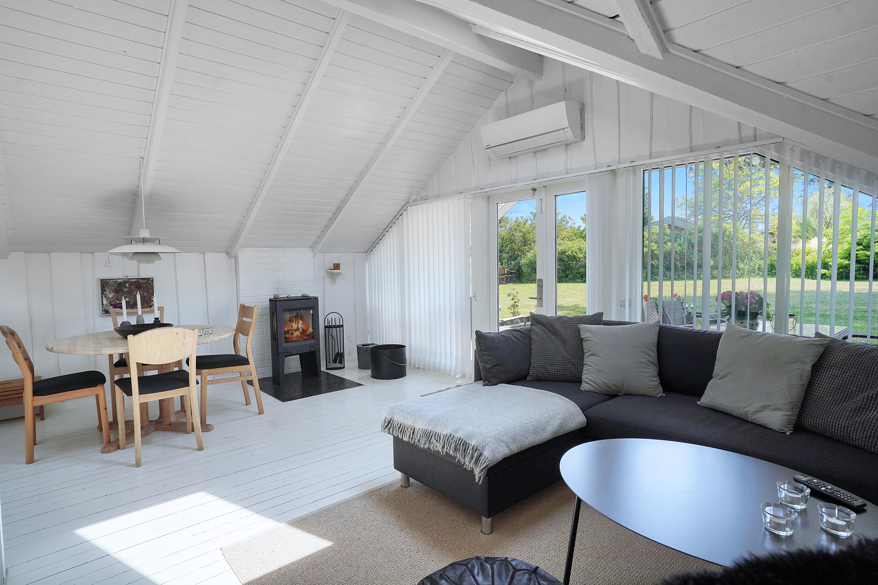 Fremhævet stue billede i fuldskærmstilstand. Billede af Fasanvej 46, 3120 Dronningmølle