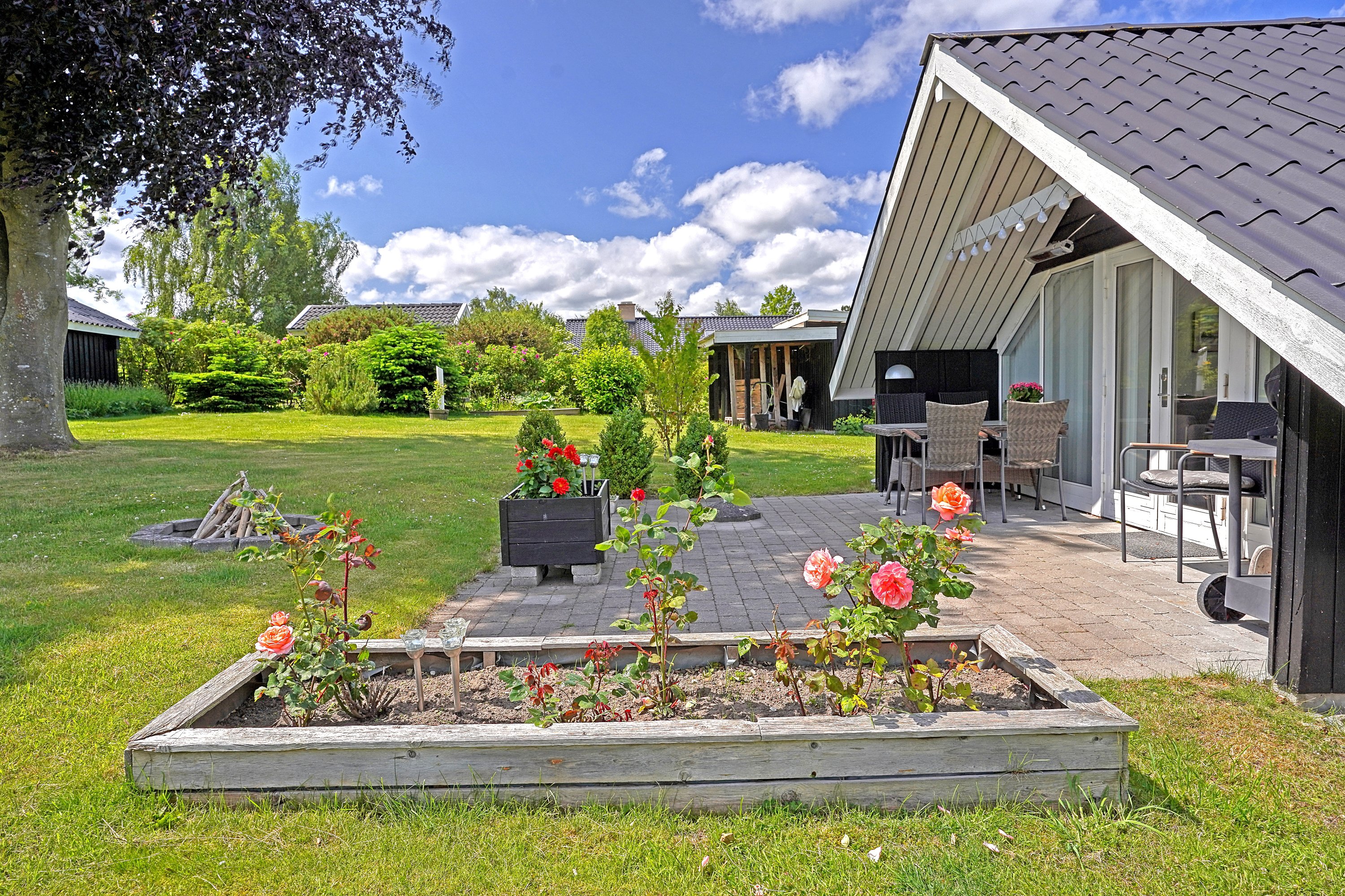 Miniaturebillede 1: terrasse. Billede af Fasanvej 46, 3120 Dronningmølle