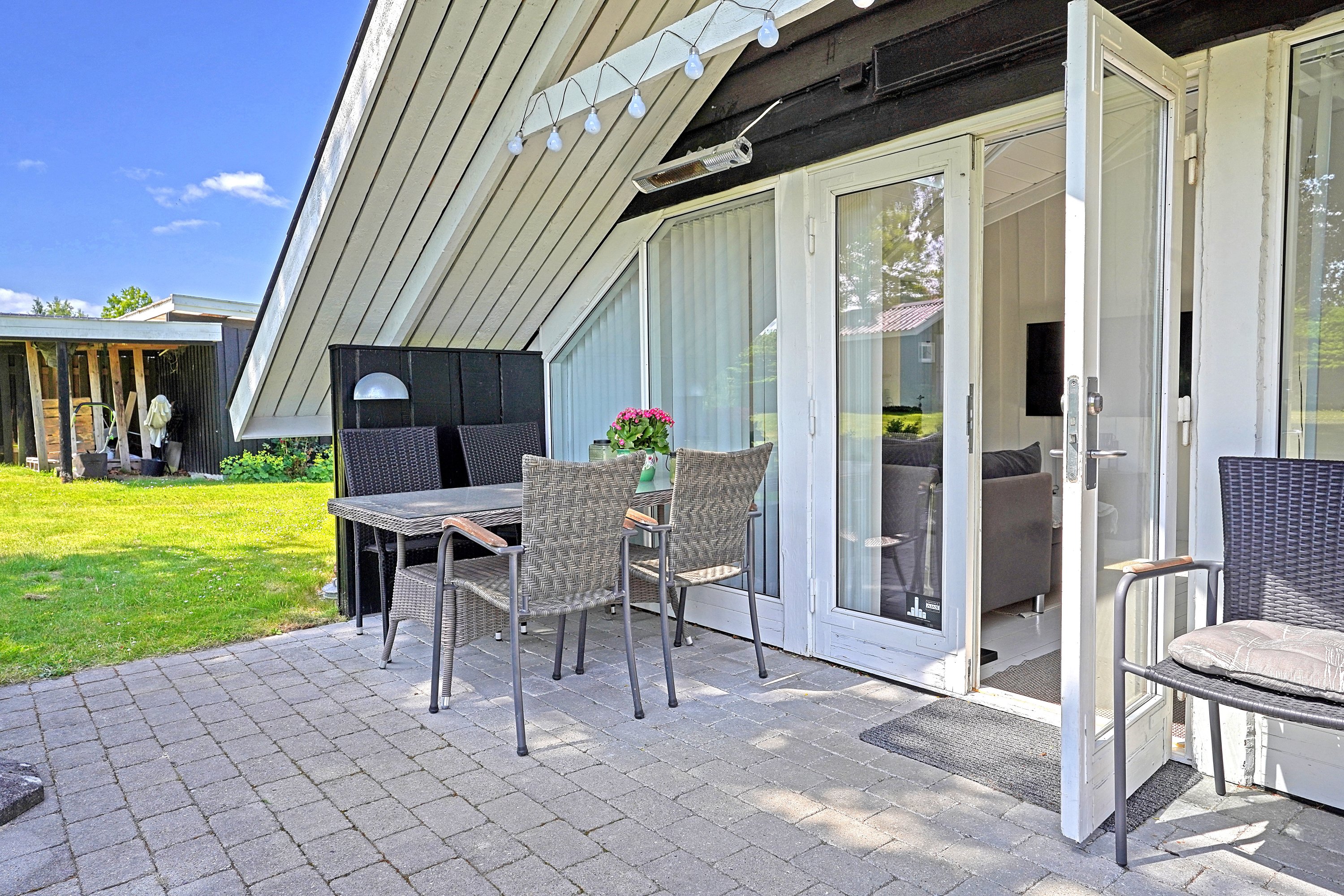 Fremhævet terrasse billede i fuldskærmstilstand. Billede af Fasanvej 46, 3120 Dronningmølle