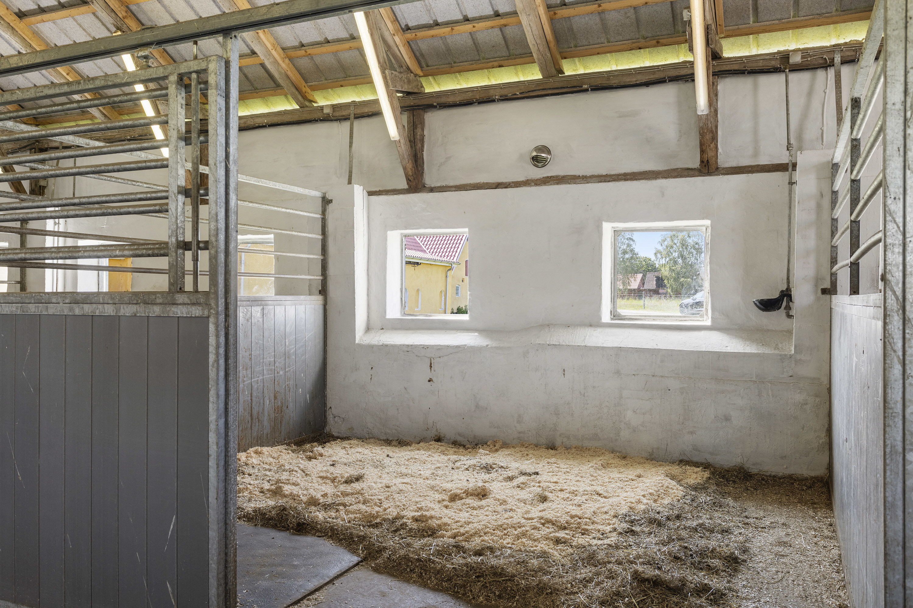 Fremhævet stald billede i fuldskærmstilstand. Billede af Nørtvedvej 8, 9970 Strandby