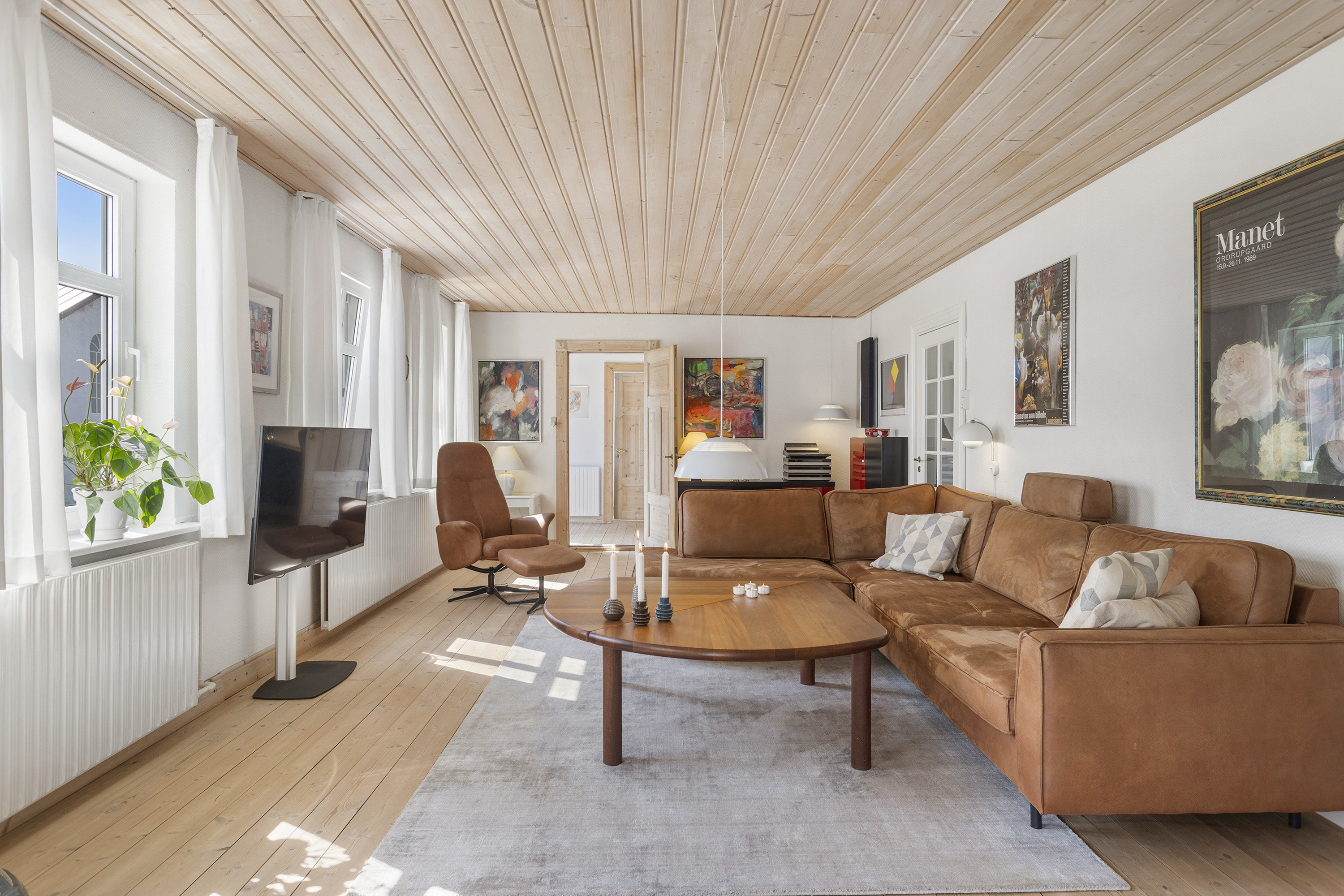 Fremhævet stue billede i fuldskærmstilstand. Billede af Nørtvedvej 8, 9970 Strandby