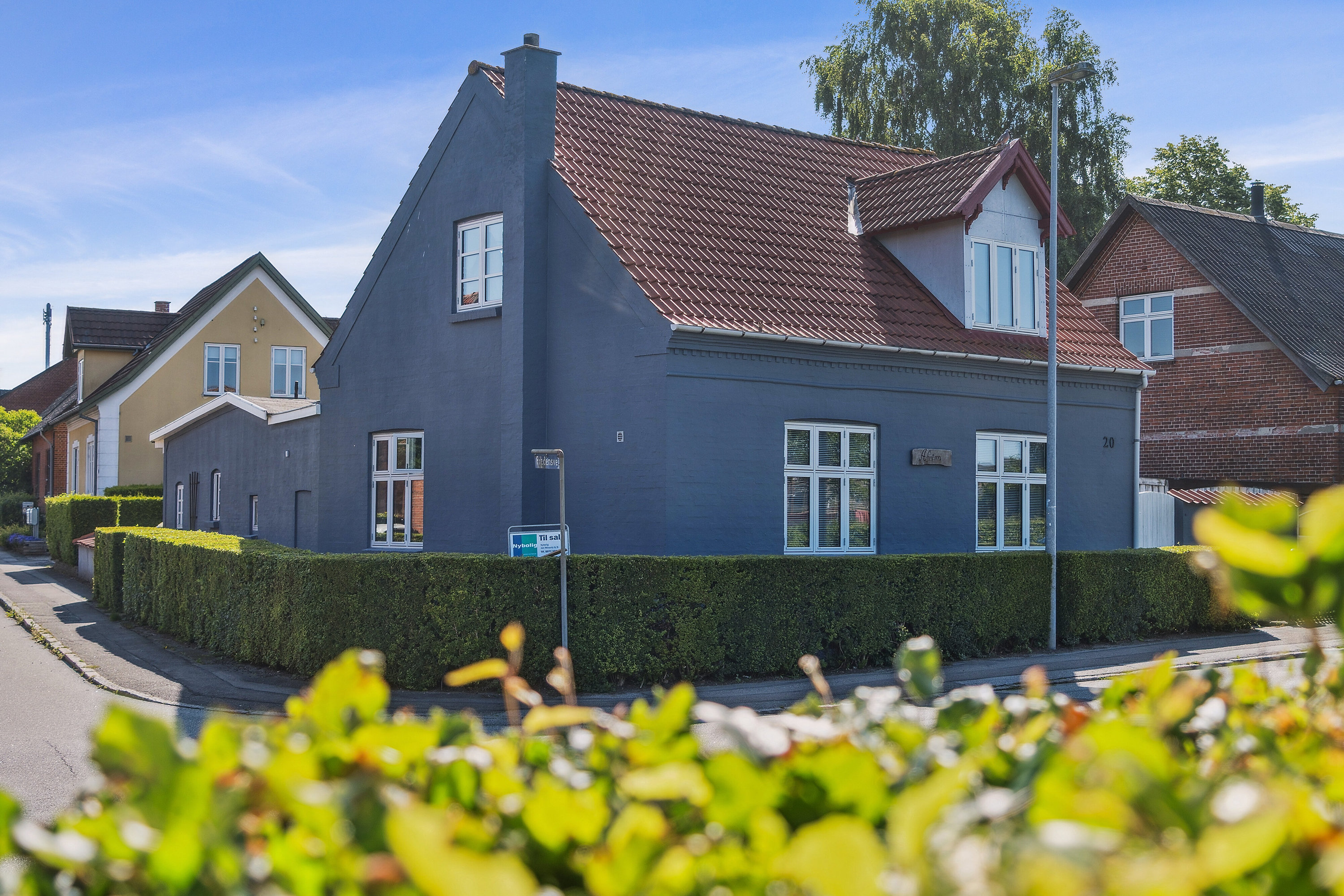 Fremhævet set fra vejen billede i fuldskærmstilstand. Billede af Grønvej 20, 4700 Næstved