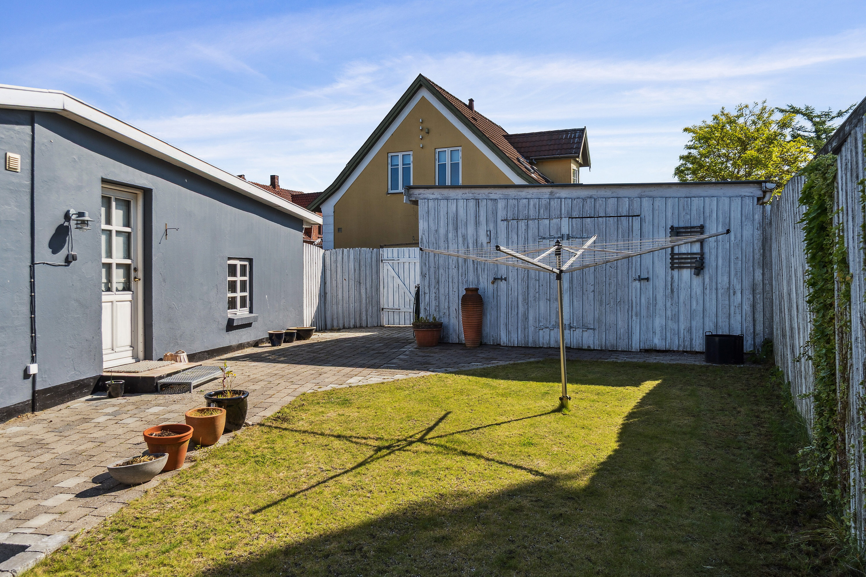 Fremhævet set fra haven billede i fuldskærmstilstand. Billede af Grønvej 20, 4700 Næstved