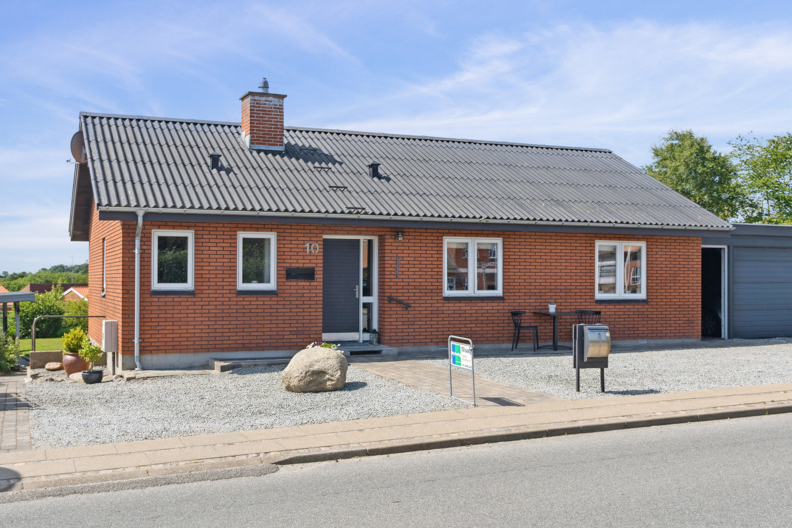 Fremhævet set fra vejen billede i fuldskærmstilstand. Billede af Limfjordsgade 10, Koldby, 7752 Snedsted