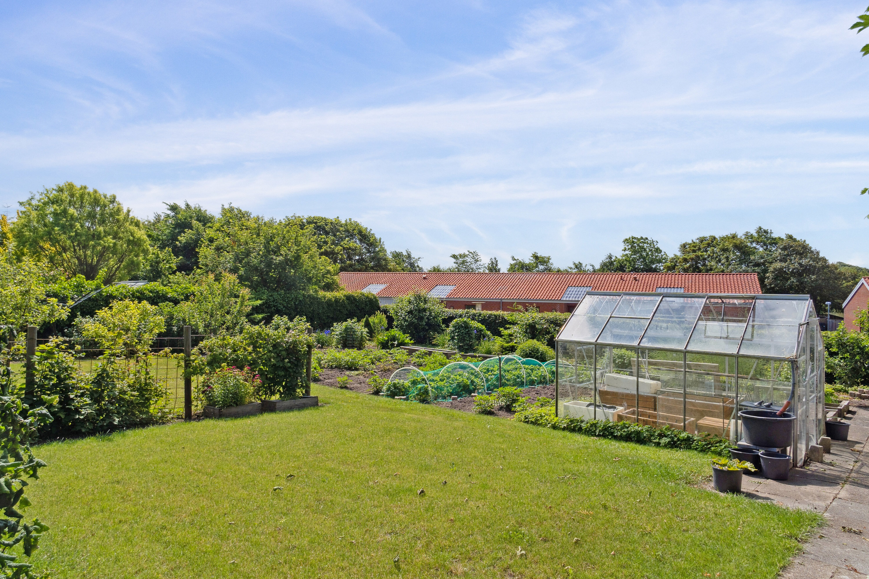 Fremhævet set fra haven billede i fuldskærmstilstand. Billede af Limfjordsgade 10, Koldby, 7752 Snedsted