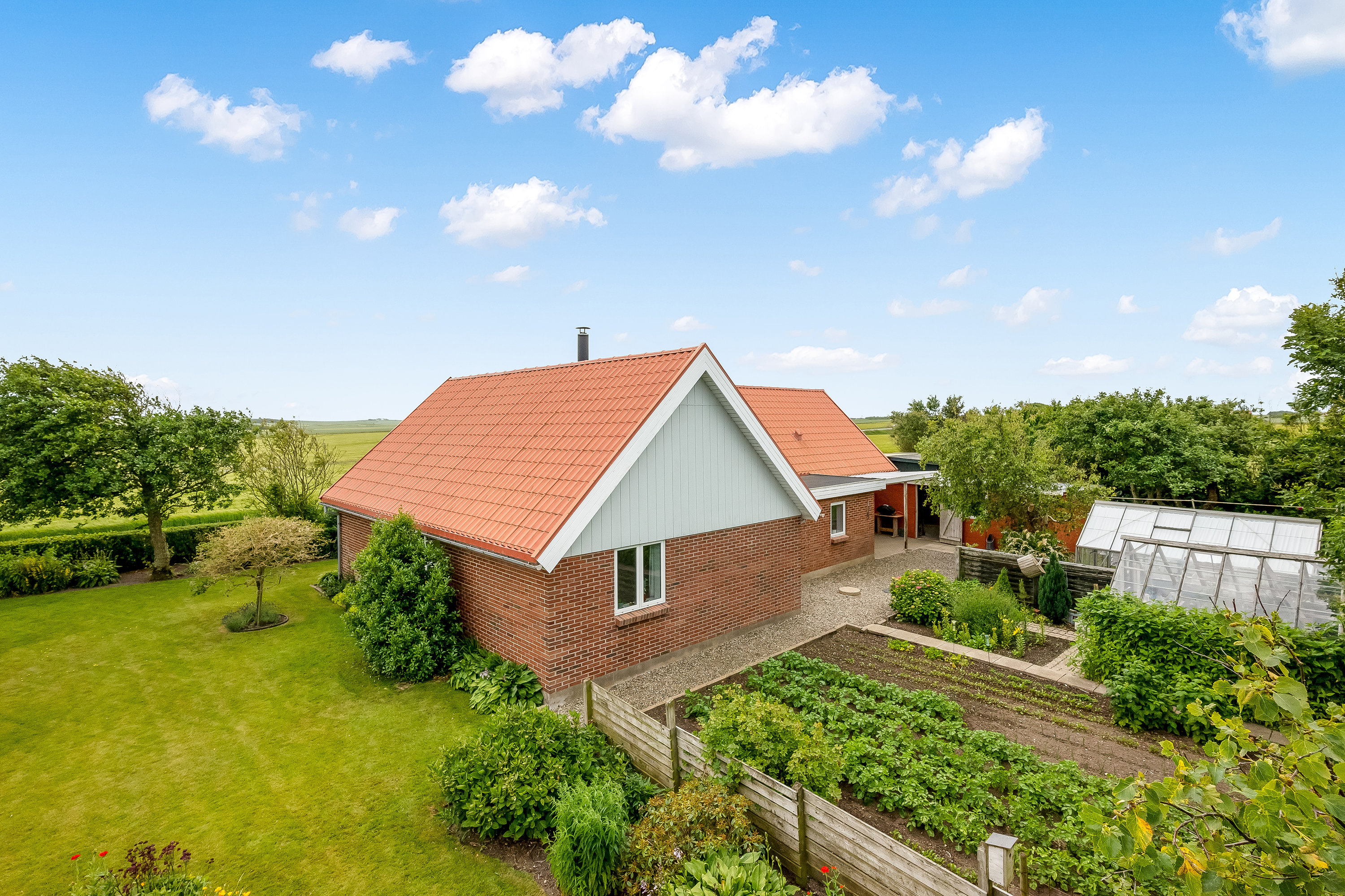 Fremhævet ejendommen billede i fuldskærmstilstand. Billede af Toelbjergvej 13, Hove, 7620 Lemvig