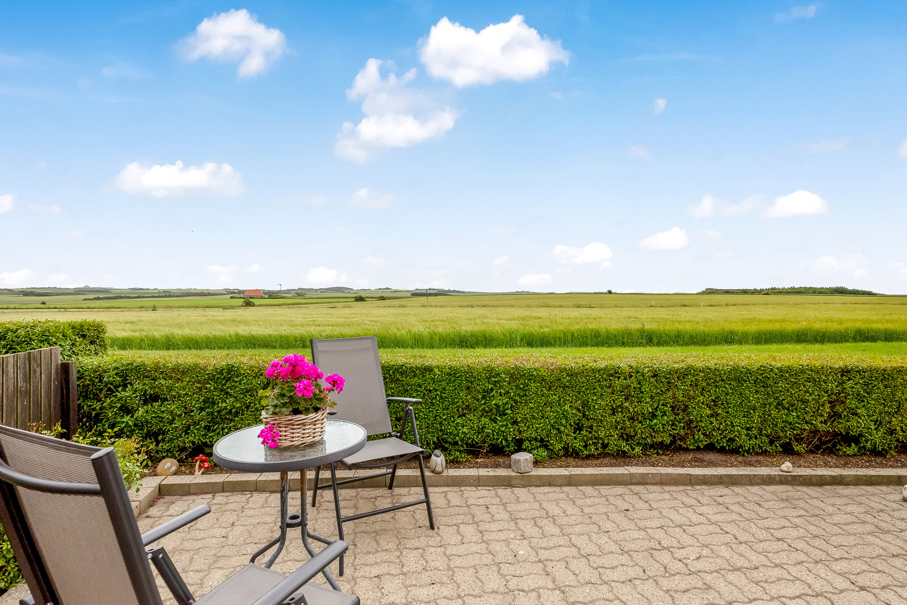 Fremhævet terrasse billede i fuldskærmstilstand. Billede af Toelbjergvej 13, Hove, 7620 Lemvig