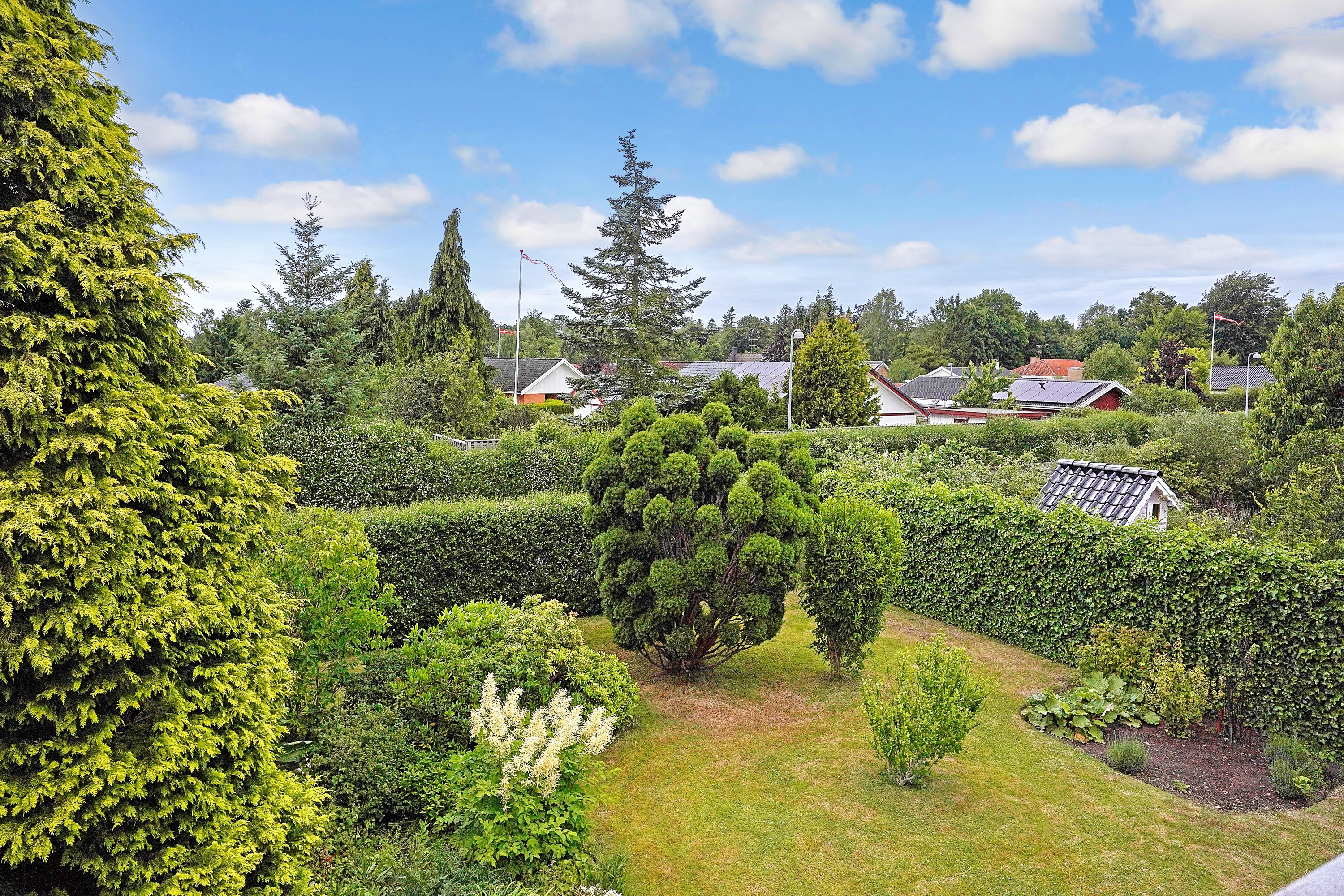 Miniaturebillede 2: have. Billede af Ibisvej 8, 3120 Dronningmølle