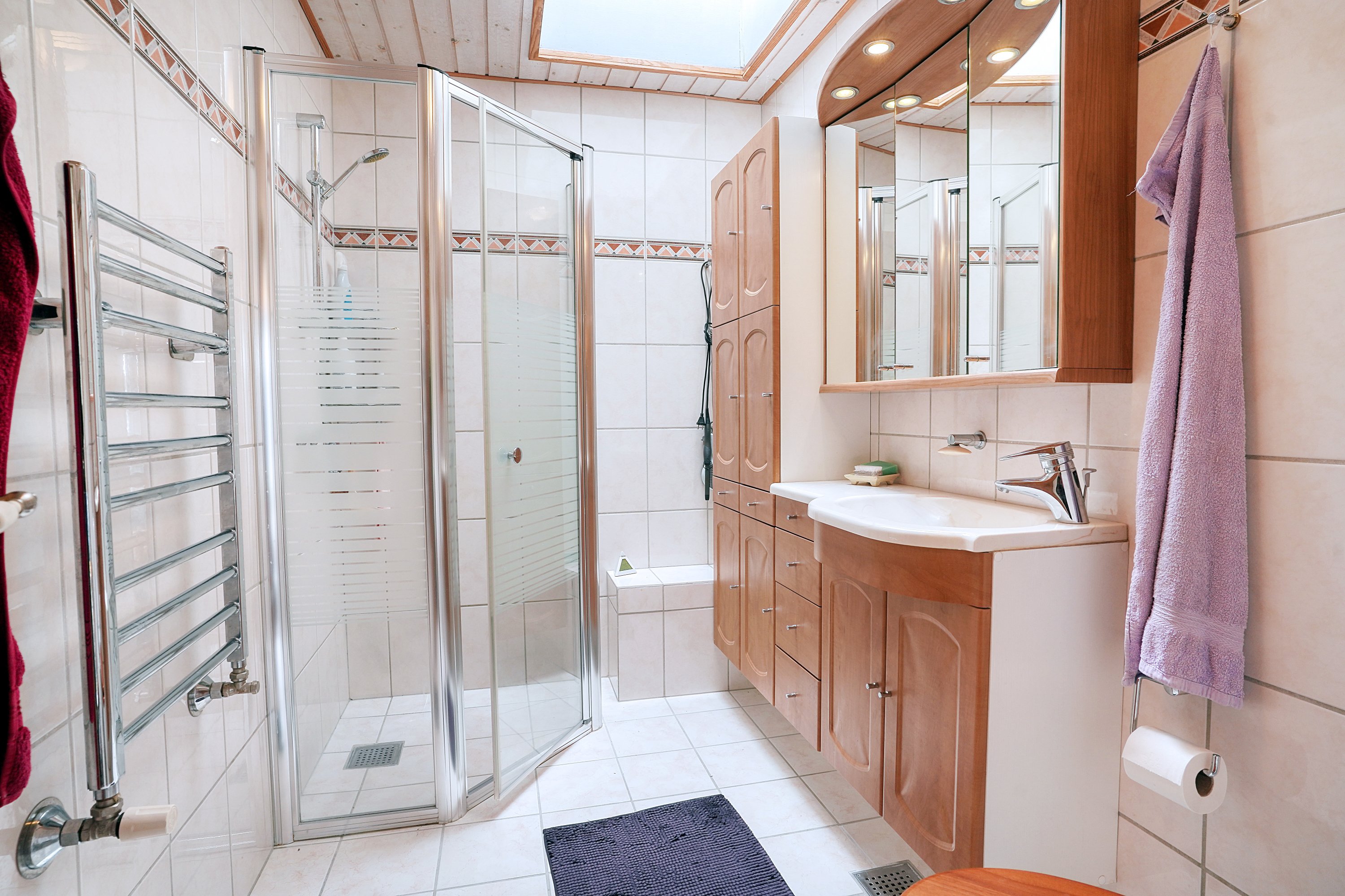 Fremhævet badeværelse billede i fuldskærmstilstand. Billede af Ibisvej 8, 3120 Dronningmølle