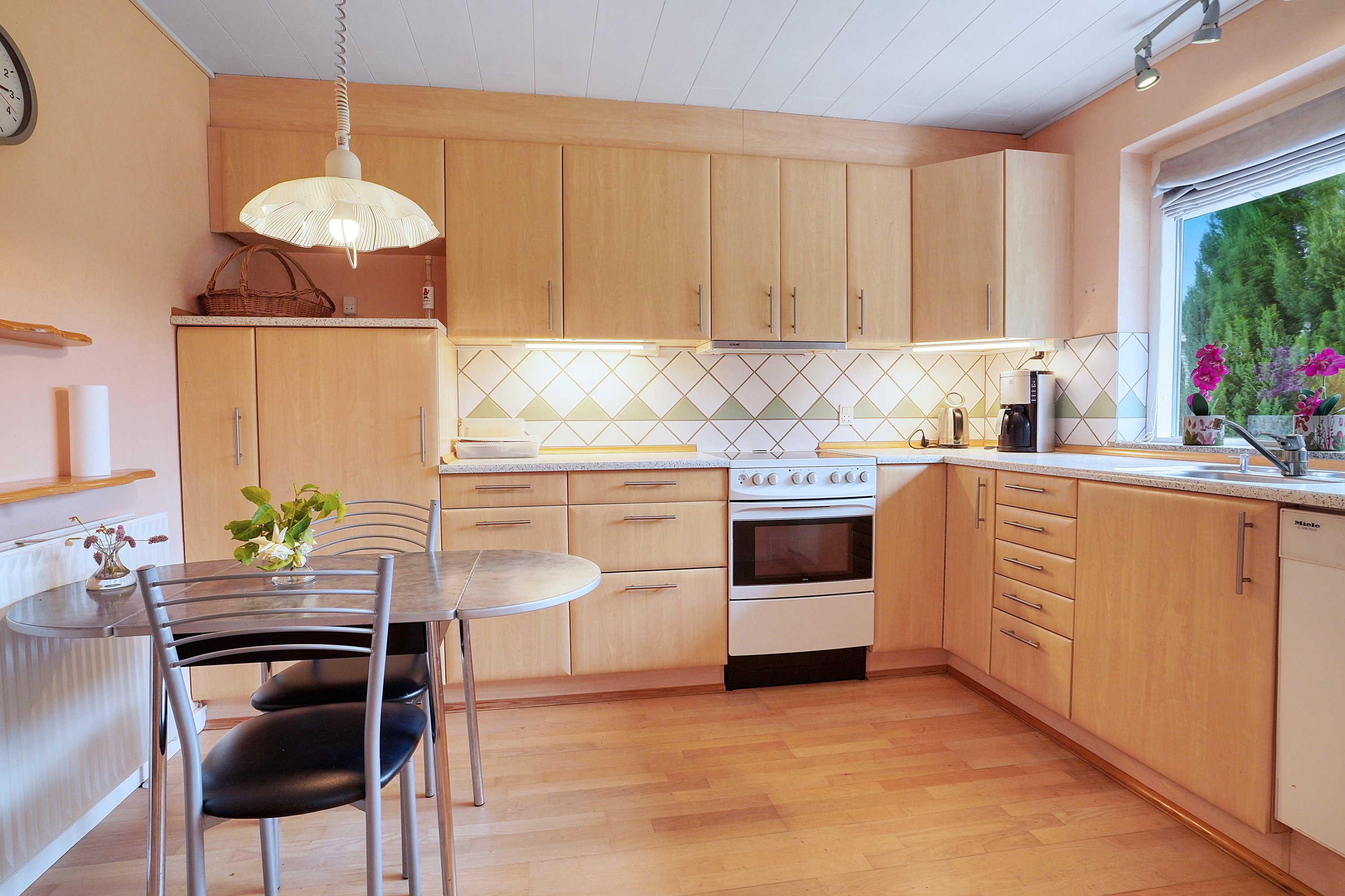 Fremhævet køkken billede i fuldskærmstilstand. Billede af Ibisvej 8, 3120 Dronningmølle