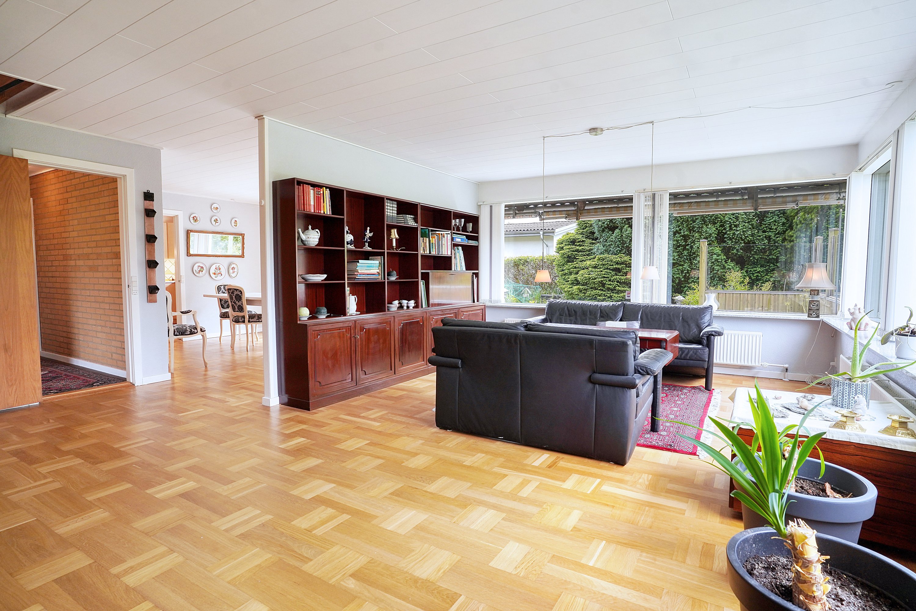 Fremhævet stue billede i fuldskærmstilstand. Billede af Ibisvej 8, 3120 Dronningmølle