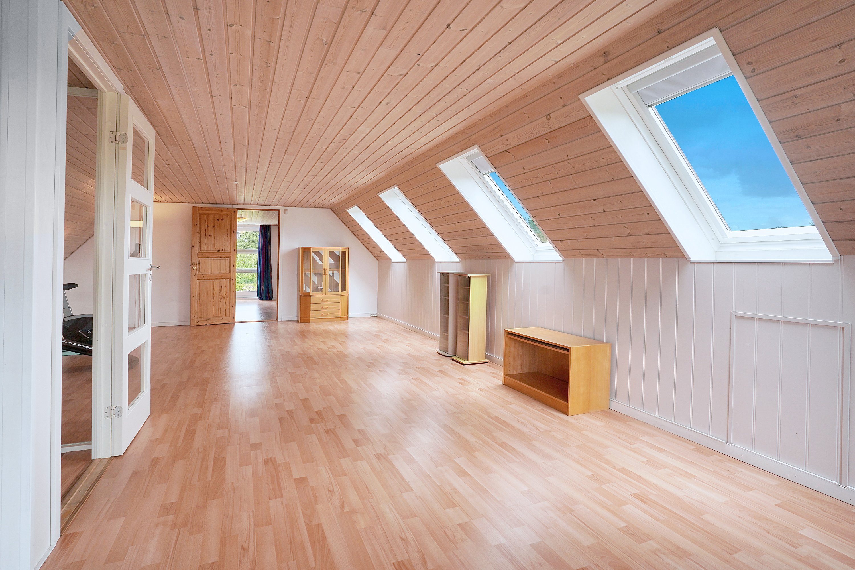 Fremhævet 1. sal billede i fuldskærmstilstand. Billede af Ibisvej 8, 3120 Dronningmølle