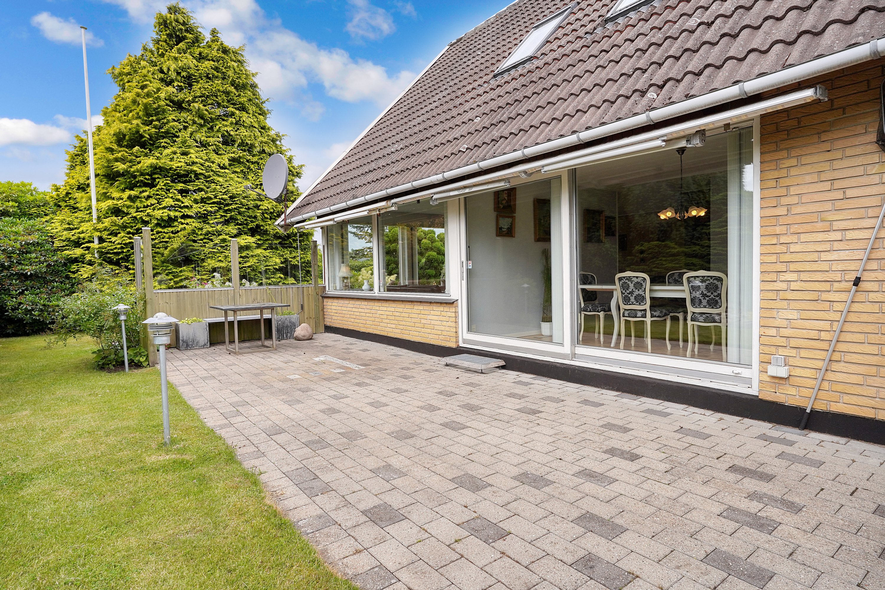 Fremhævet terrasse billede i fuldskærmstilstand. Billede af Ibisvej 8, 3120 Dronningmølle