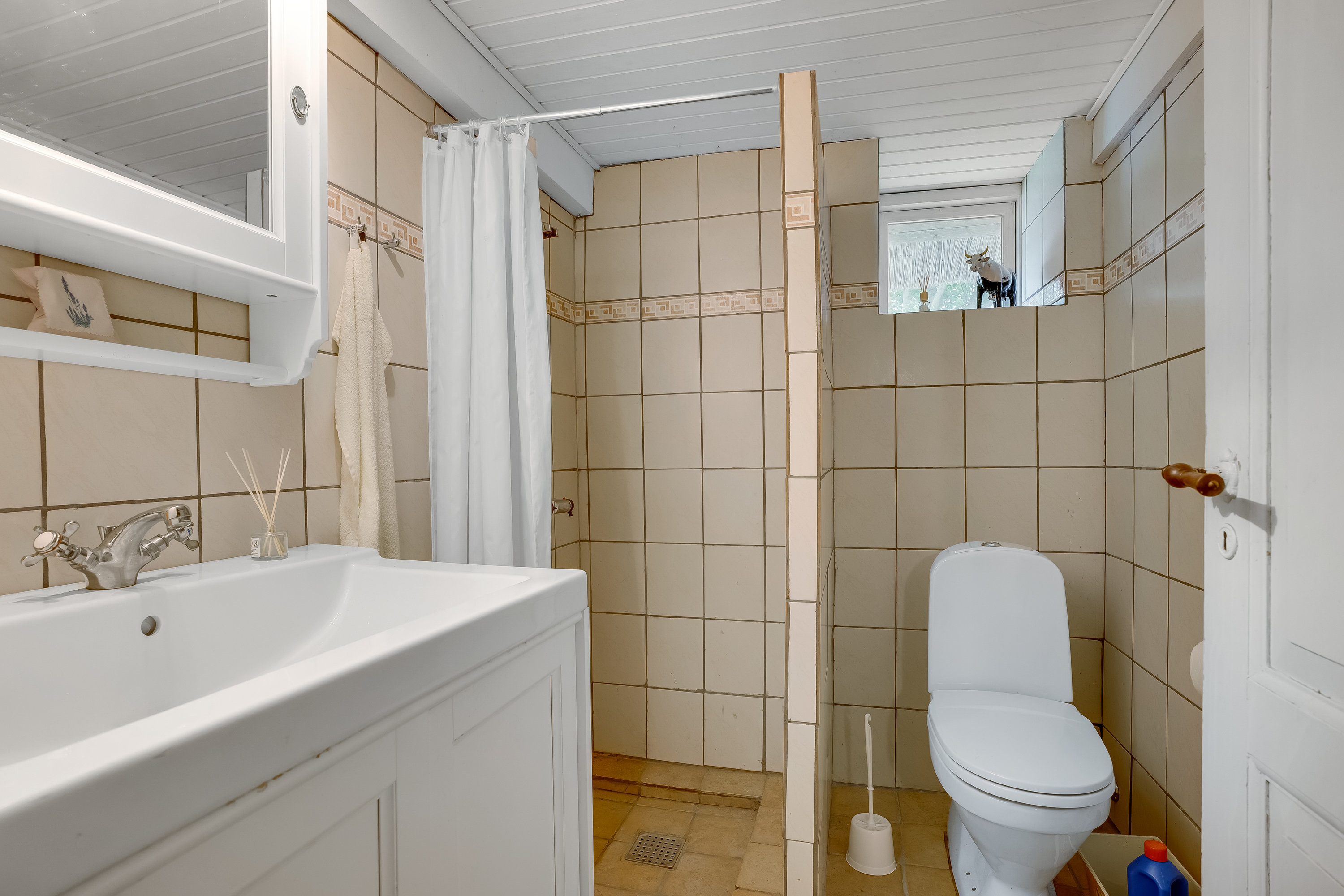 Fremhævet badeværelse billede i fuldskærmstilstand. Billede af Uglevejen 16, Vindeby, 4913 Horslunde