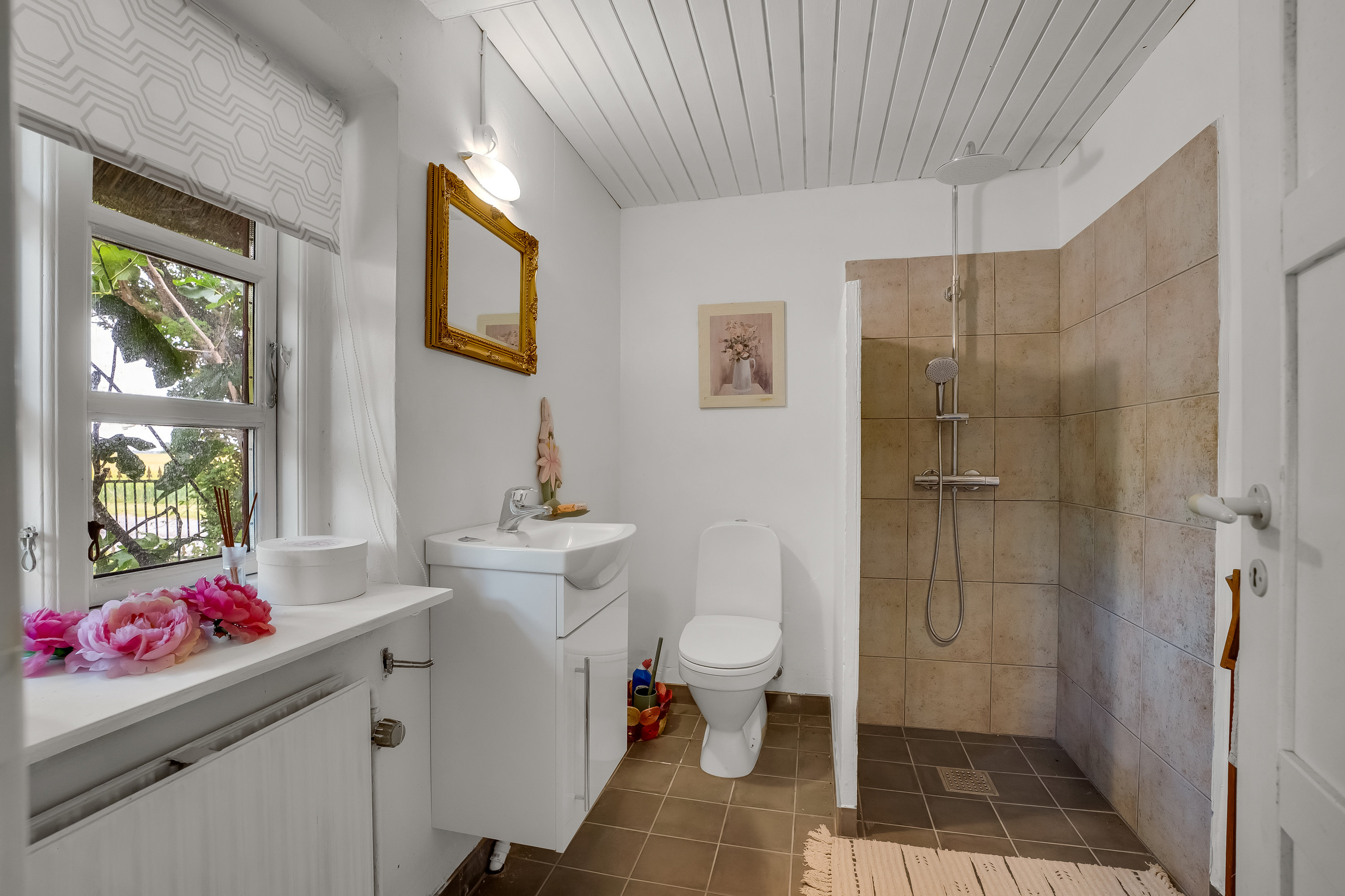 Fremhævet badeværelse billede i fuldskærmstilstand. Billede af Uglevejen 16, Vindeby, 4913 Horslunde