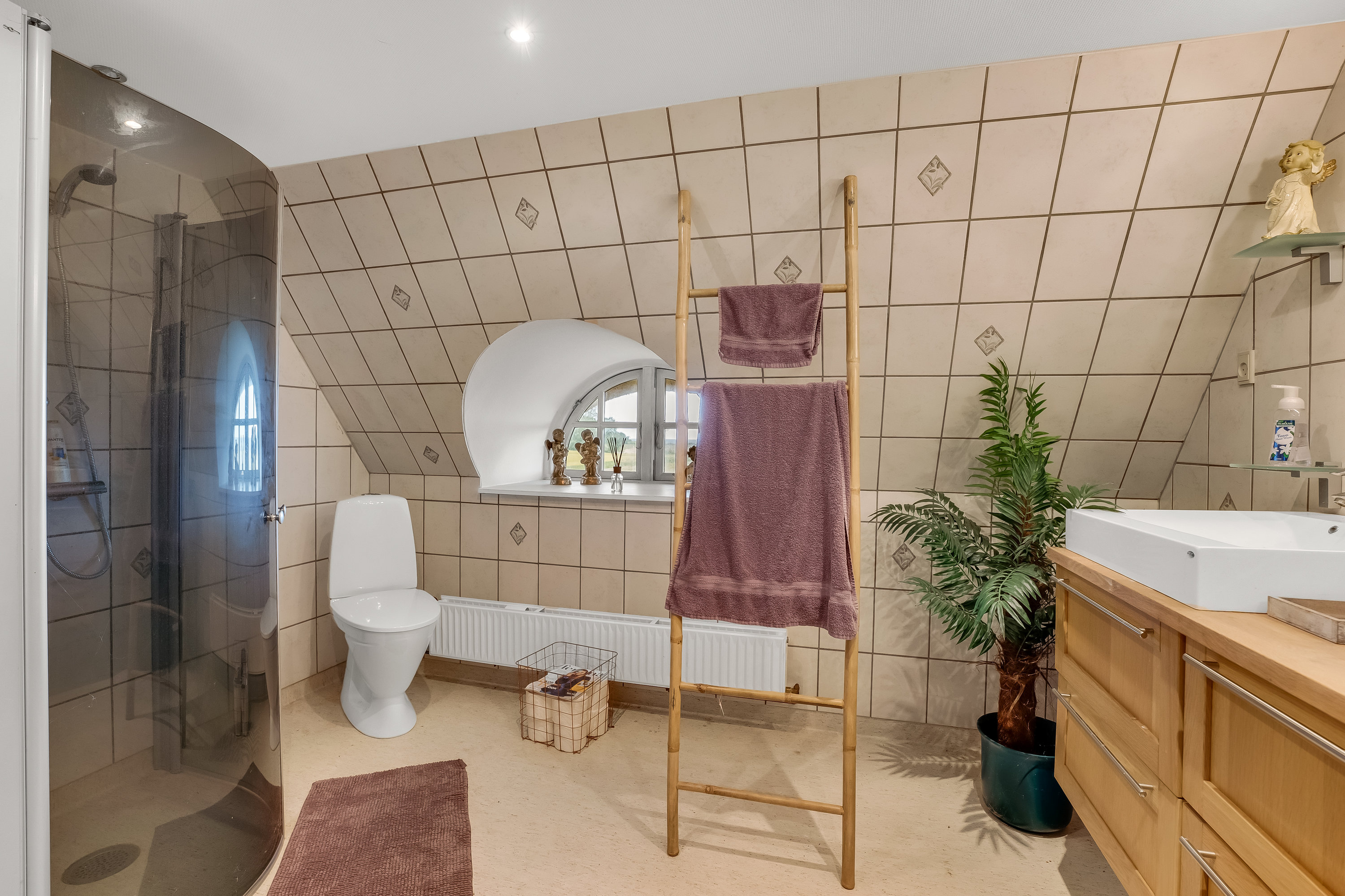 Fremhævet badeværelse billede i fuldskærmstilstand. Billede af Uglevejen 16, Vindeby, 4913 Horslunde