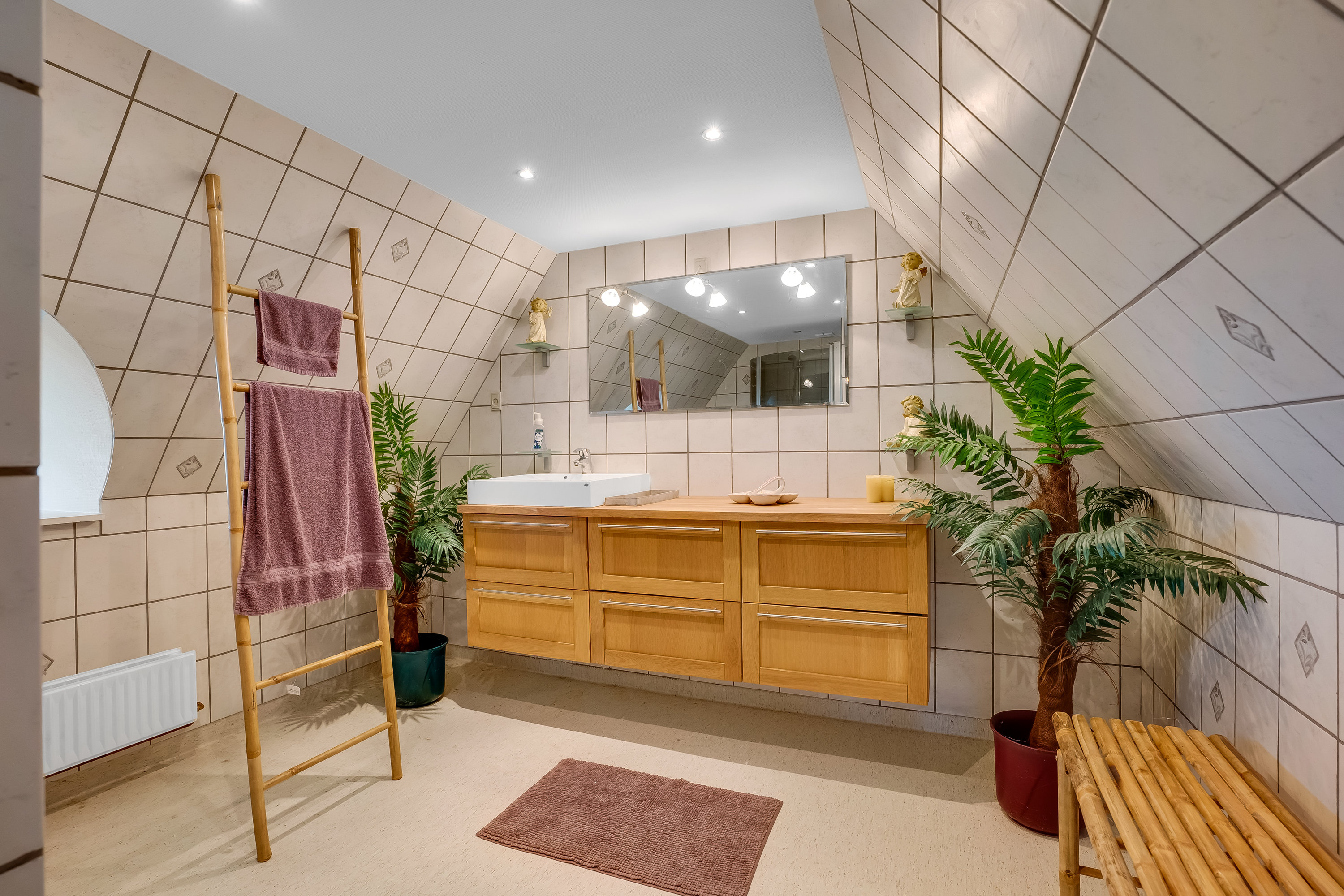 Fremhævet badeværelse billede i fuldskærmstilstand. Billede af Uglevejen 16, Vindeby, 4913 Horslunde