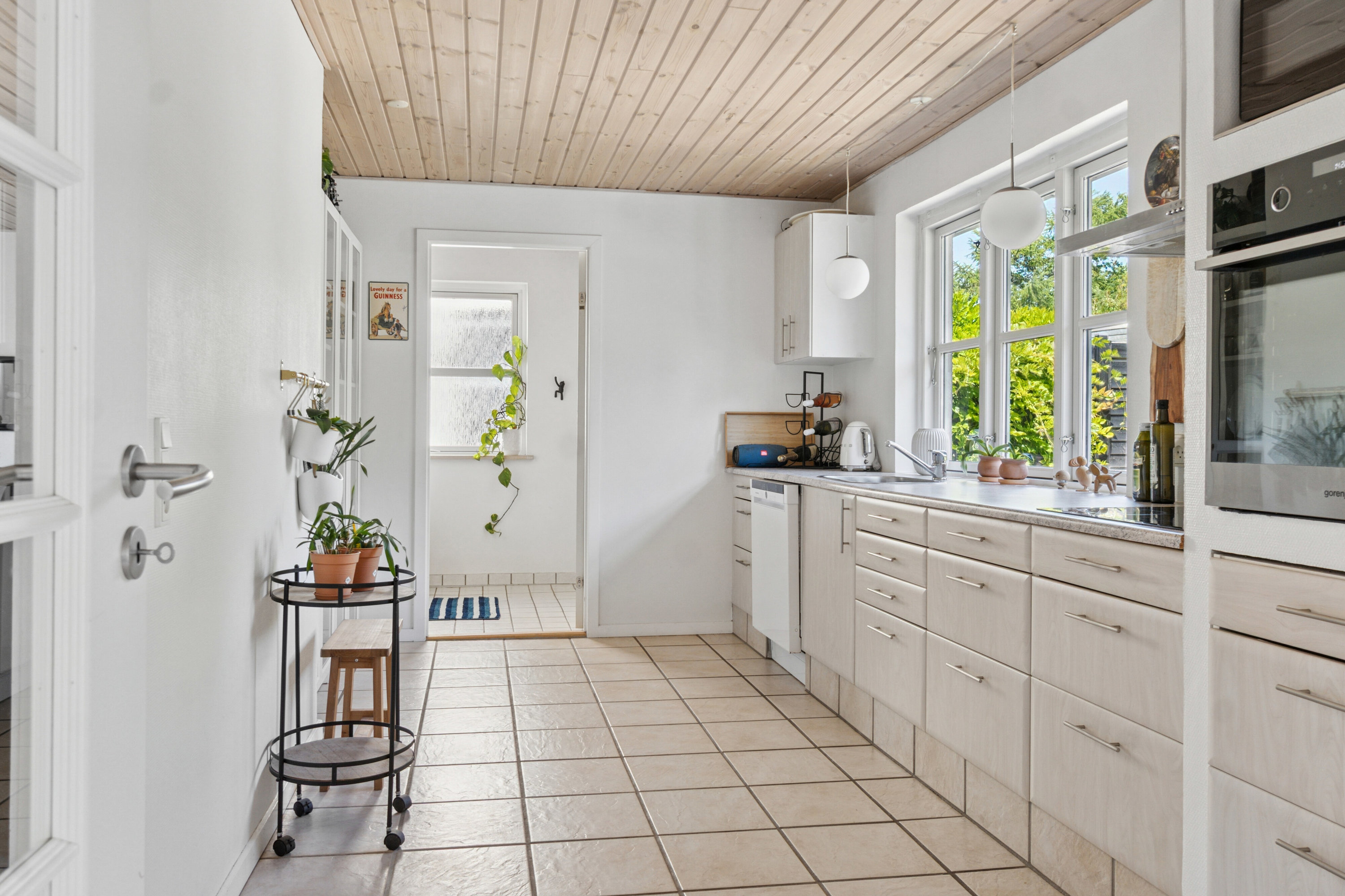 Fremhævet køkken billede i fuldskærmstilstand. Billede af Bag Volden 4, 4241 Vemmelev