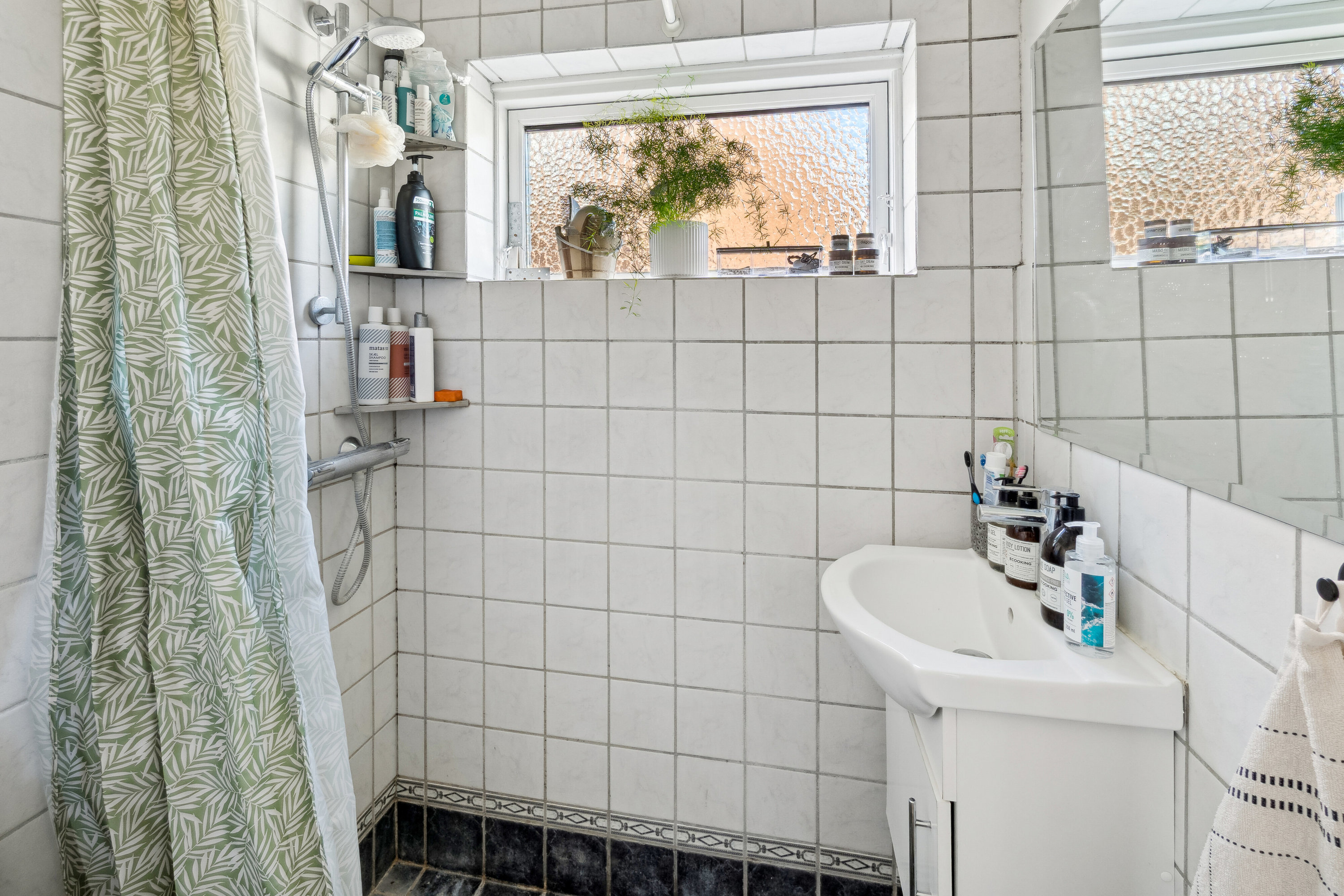 Fremhævet badeværelse billede i fuldskærmstilstand. Billede af Esterhøjvej 11, 4550 Asnæs