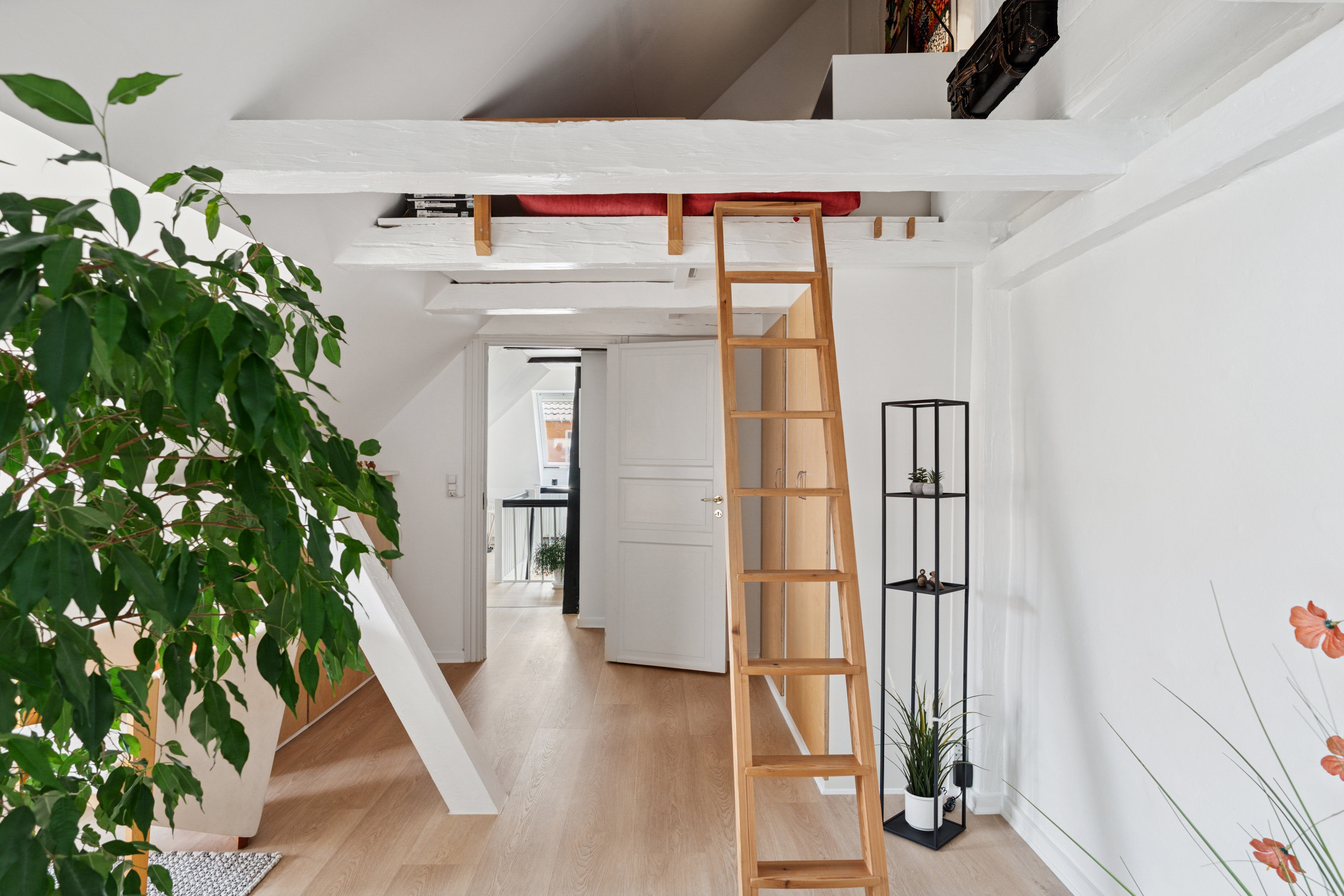 Fremhævet trappe billede i fuldskærmstilstand. Billede af Kattesundet 14E, 3., 1458 København K