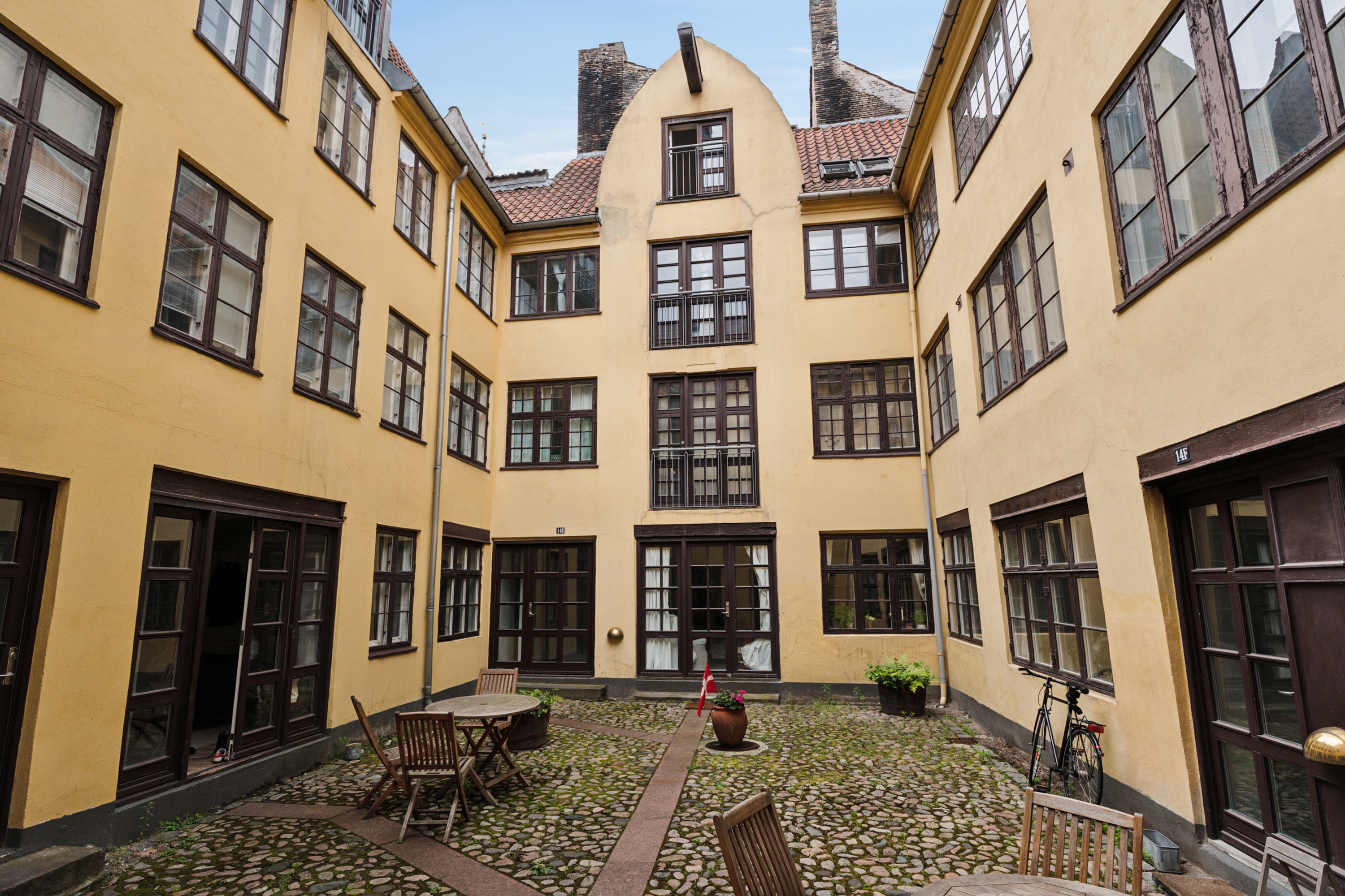 Fremhævet ejendom 1 billede i fuldskærmstilstand. Billede af Kattesundet 14E, 3., 1458 København K