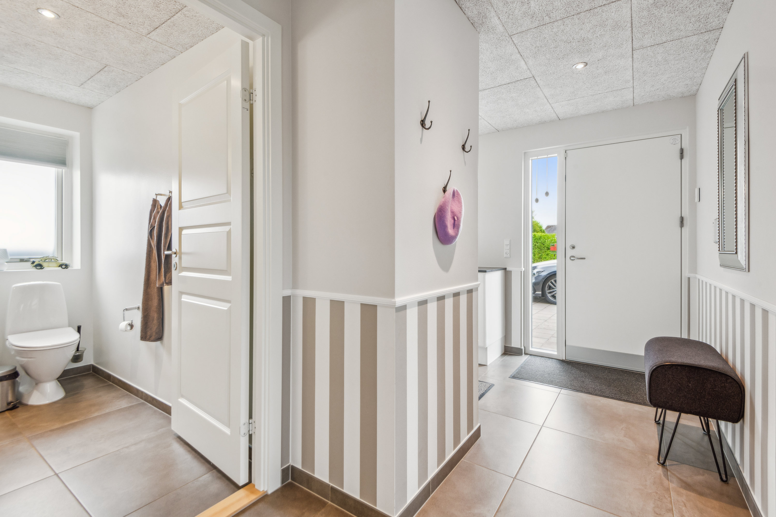 Fremhævet entré billede i fuldskærmstilstand. Billede af Tylervej 20B, 9240 Nibe