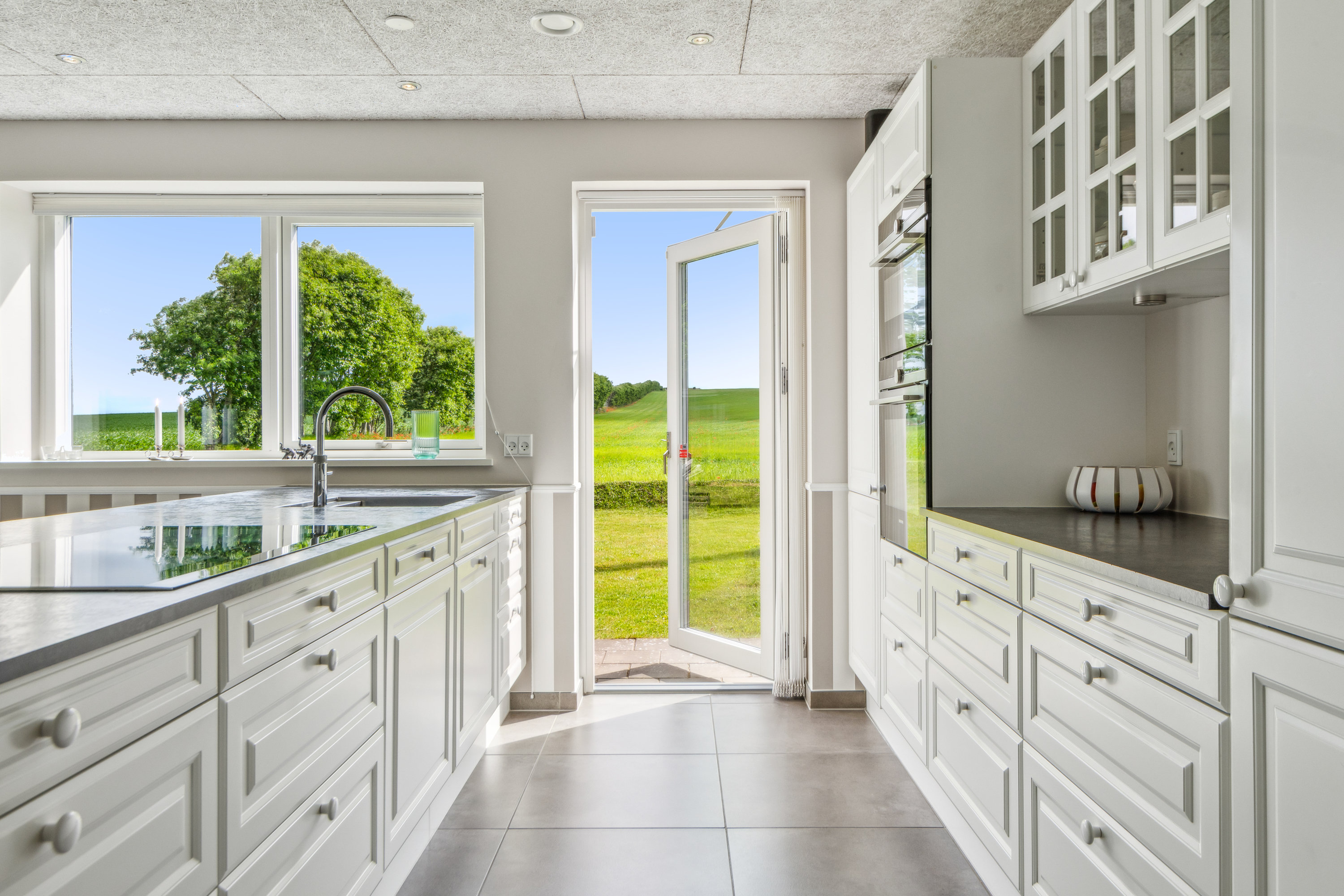 Fremhævet køkken billede i fuldskærmstilstand. Billede af Tylervej 20B, 9240 Nibe