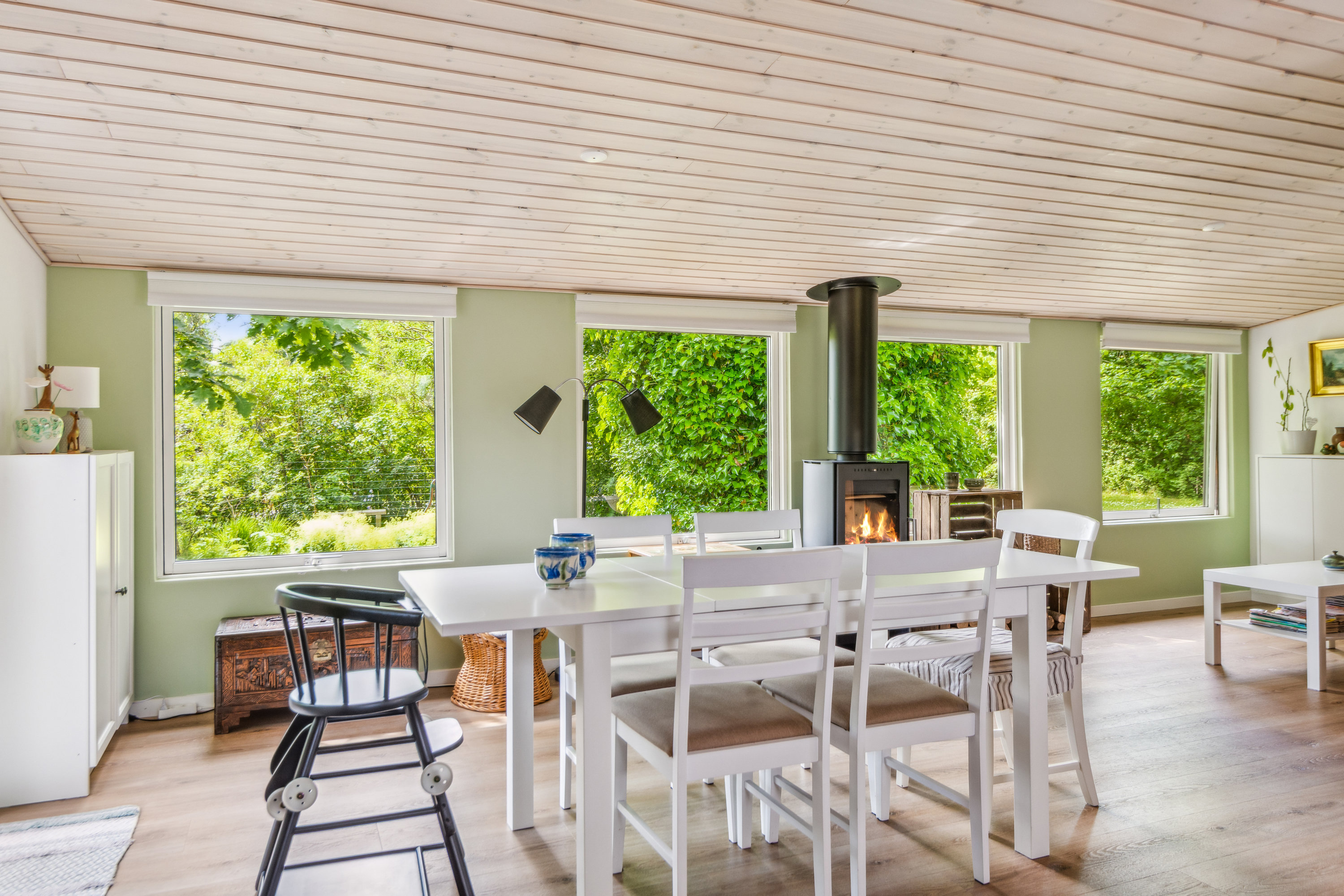 Fremhævet stue billede i fuldskærmstilstand. Billede af Ålerusen 47, 9240 Nibe