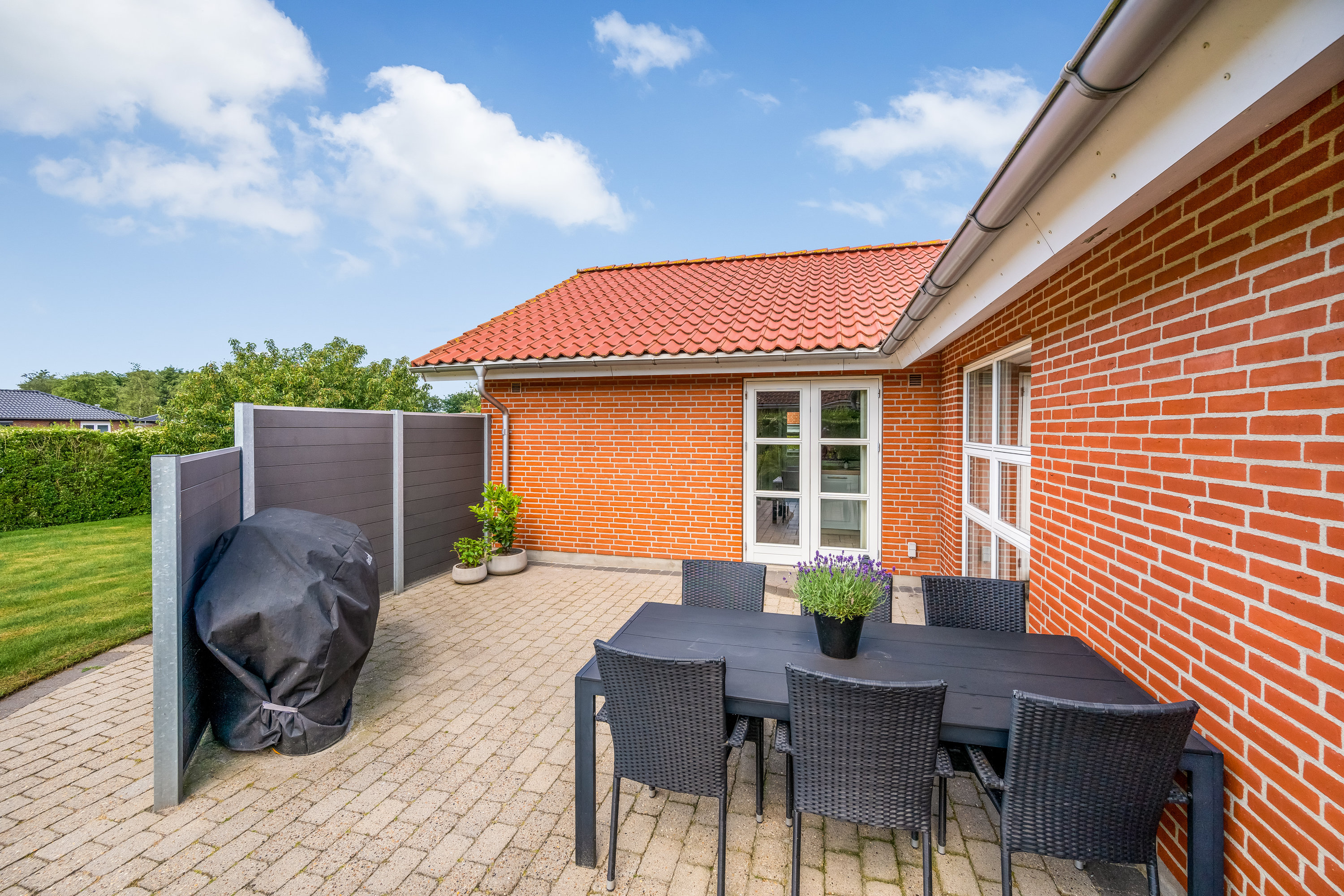 Fremhævet terrasse billede i fuldskærmstilstand. Billede af Oldagervænget 22, 6900 Skjern