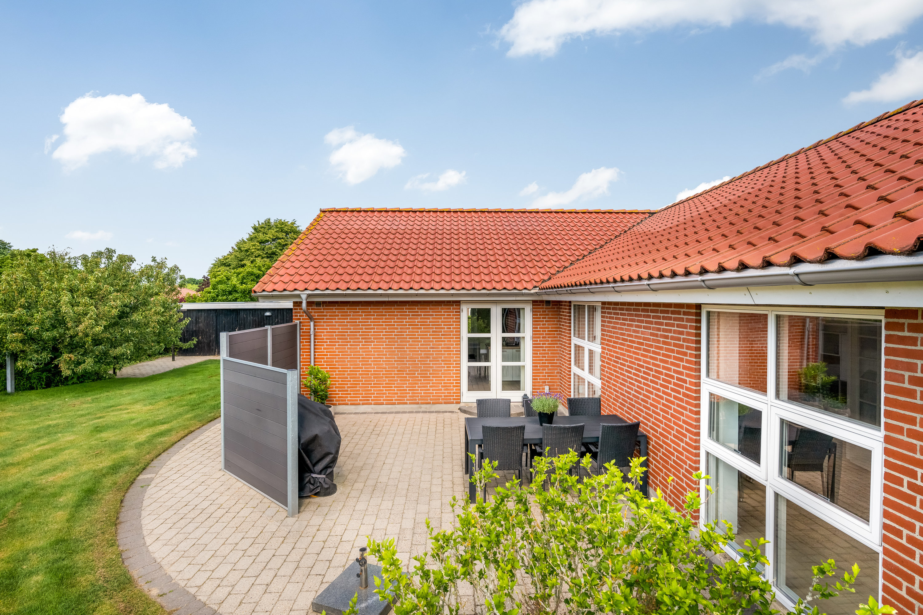 Fremhævet terrasse billede i fuldskærmstilstand. Billede af Oldagervænget 22, 6900 Skjern