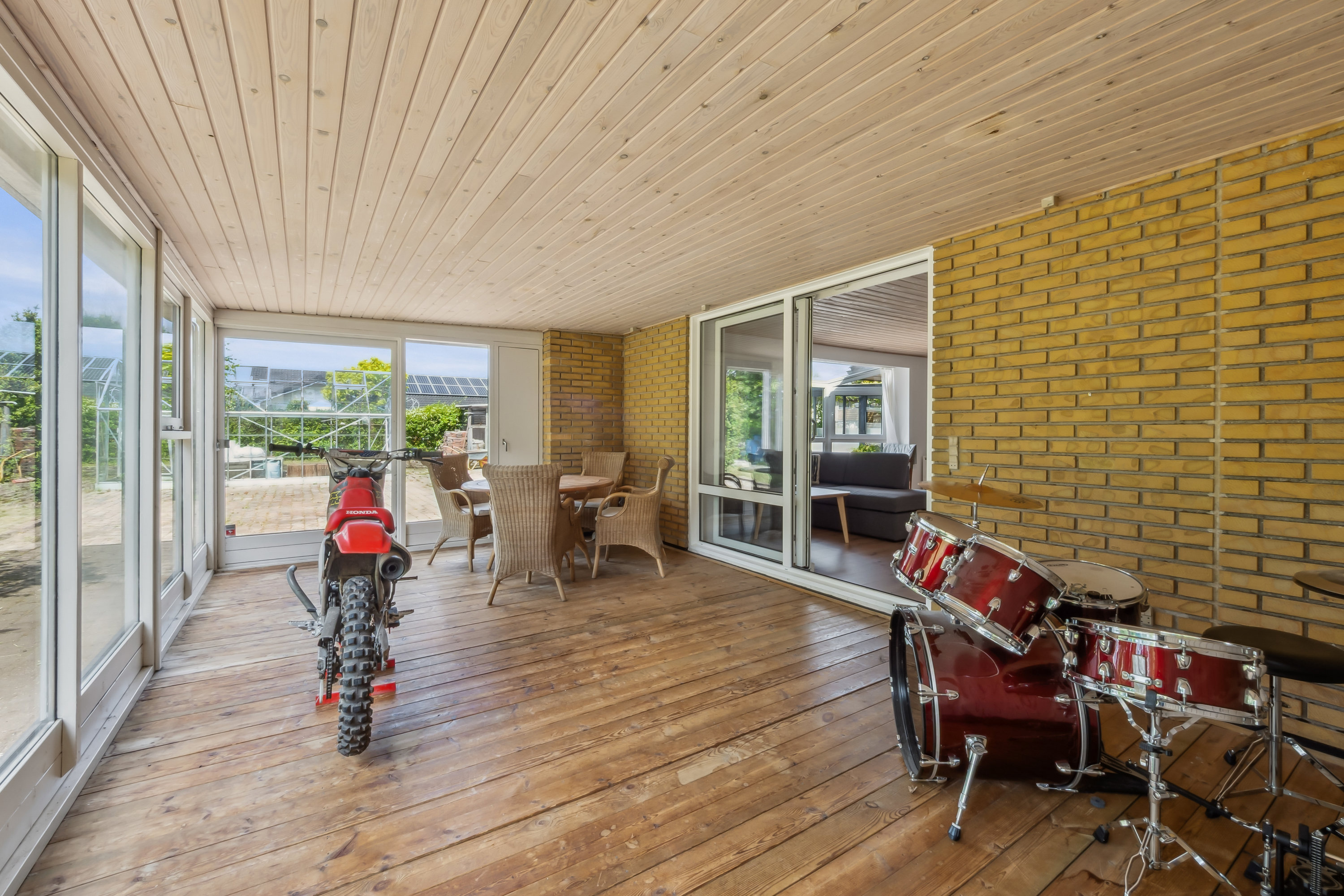 Fremhævet udestue billede i fuldskærmstilstand. Billede af Tjørnevænget 17, 7800 Skive