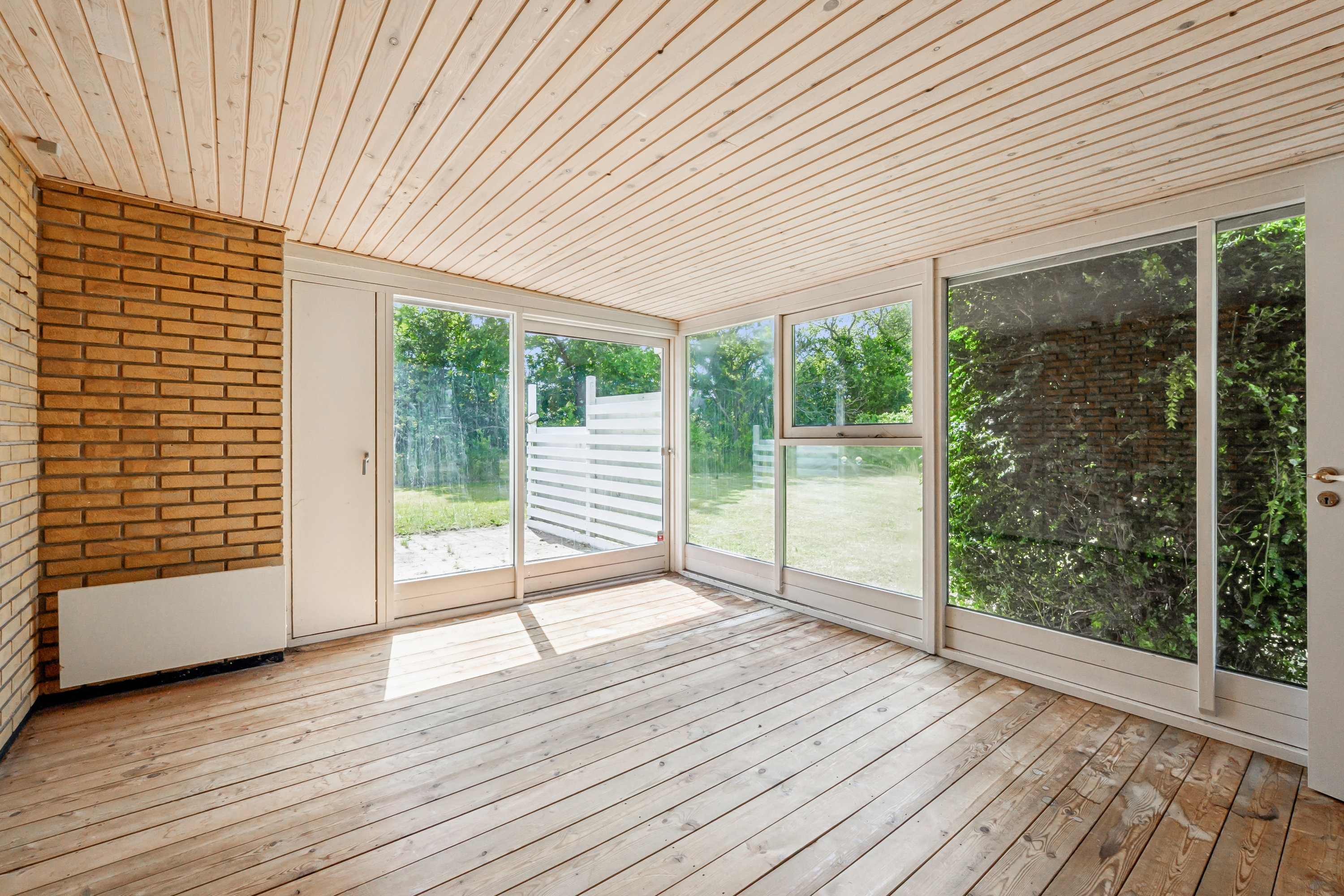 Fremhævet udestue billede i fuldskærmstilstand. Billede af Tjørnevænget 17, 7800 Skive