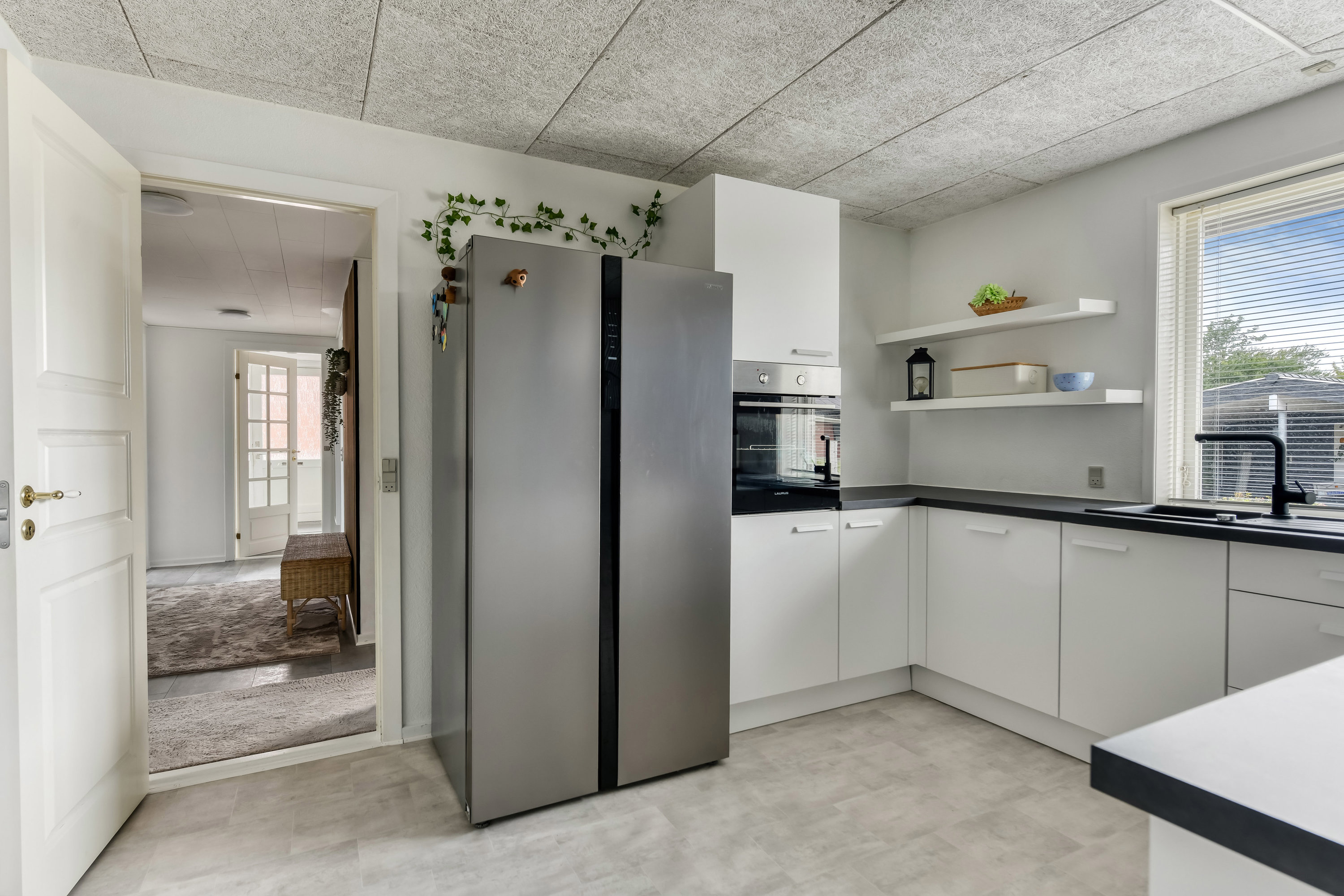 Fremhævet køkken billede i fuldskærmstilstand. Billede af Rugvangen 3, 6705 Esbjerg Ø