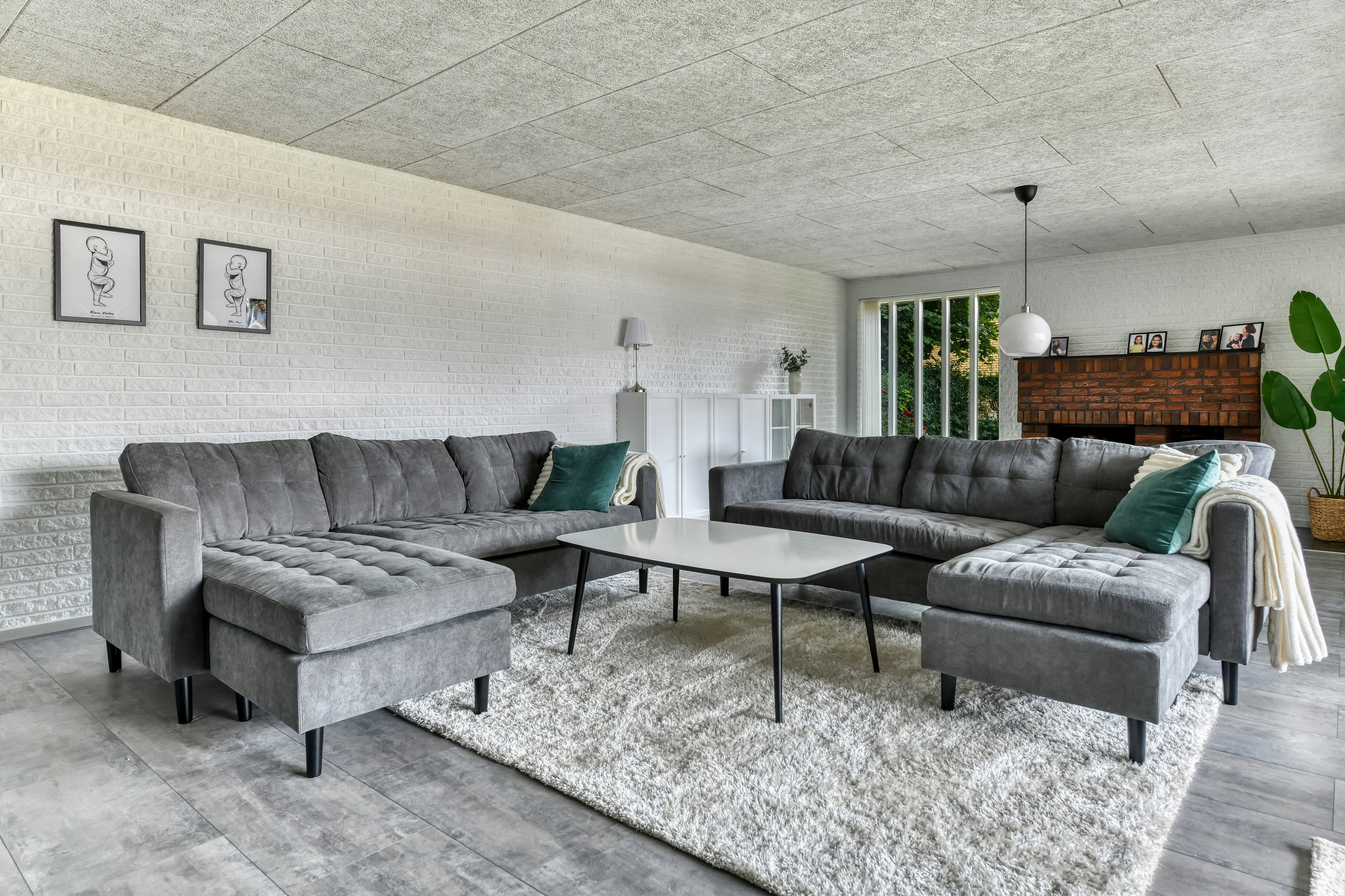 Fremhævet stue billede i fuldskærmstilstand. Billede af Rugvangen 3, 6705 Esbjerg Ø