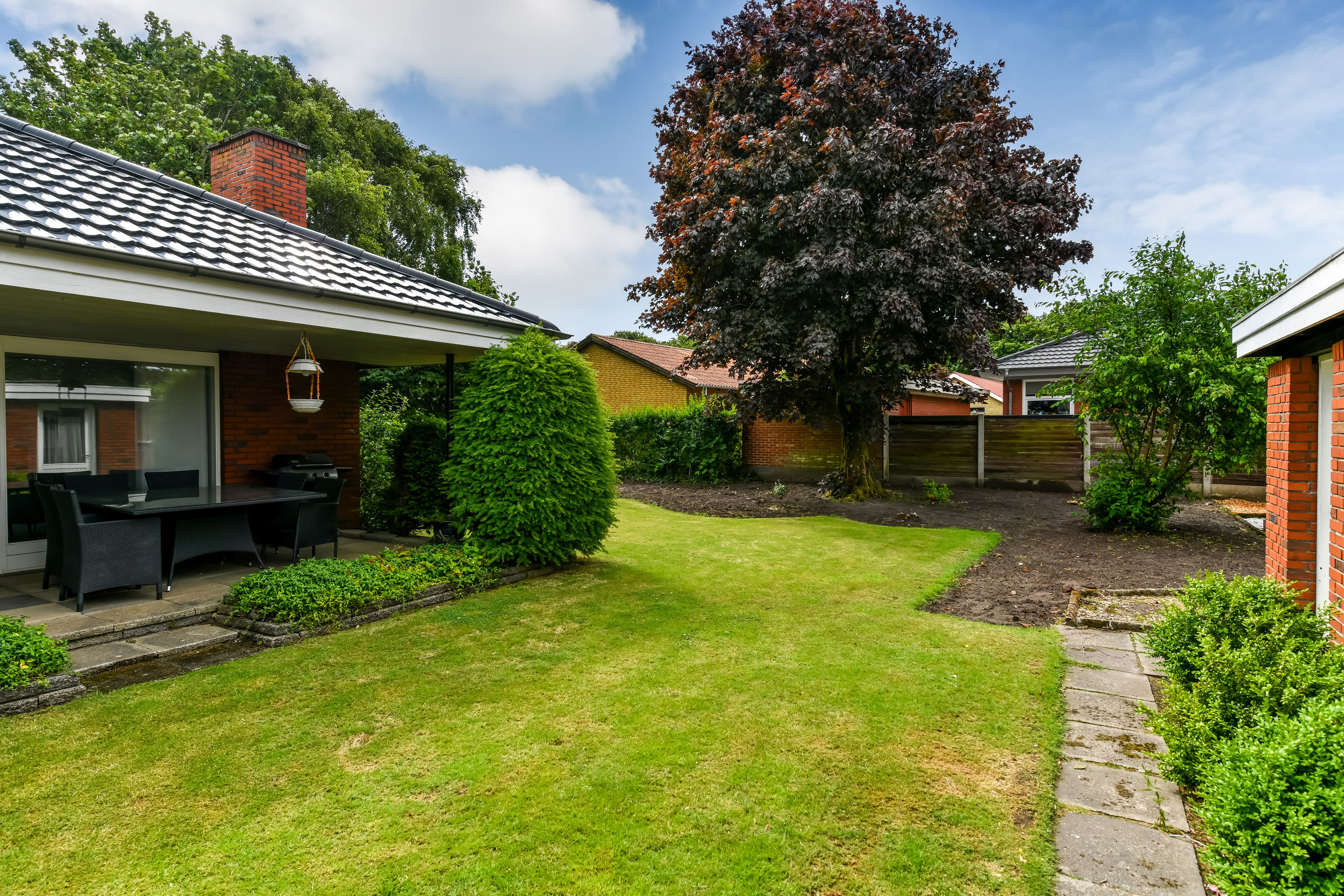 Fremhævet have billede i fuldskærmstilstand. Billede af Rugvangen 3, 6705 Esbjerg Ø