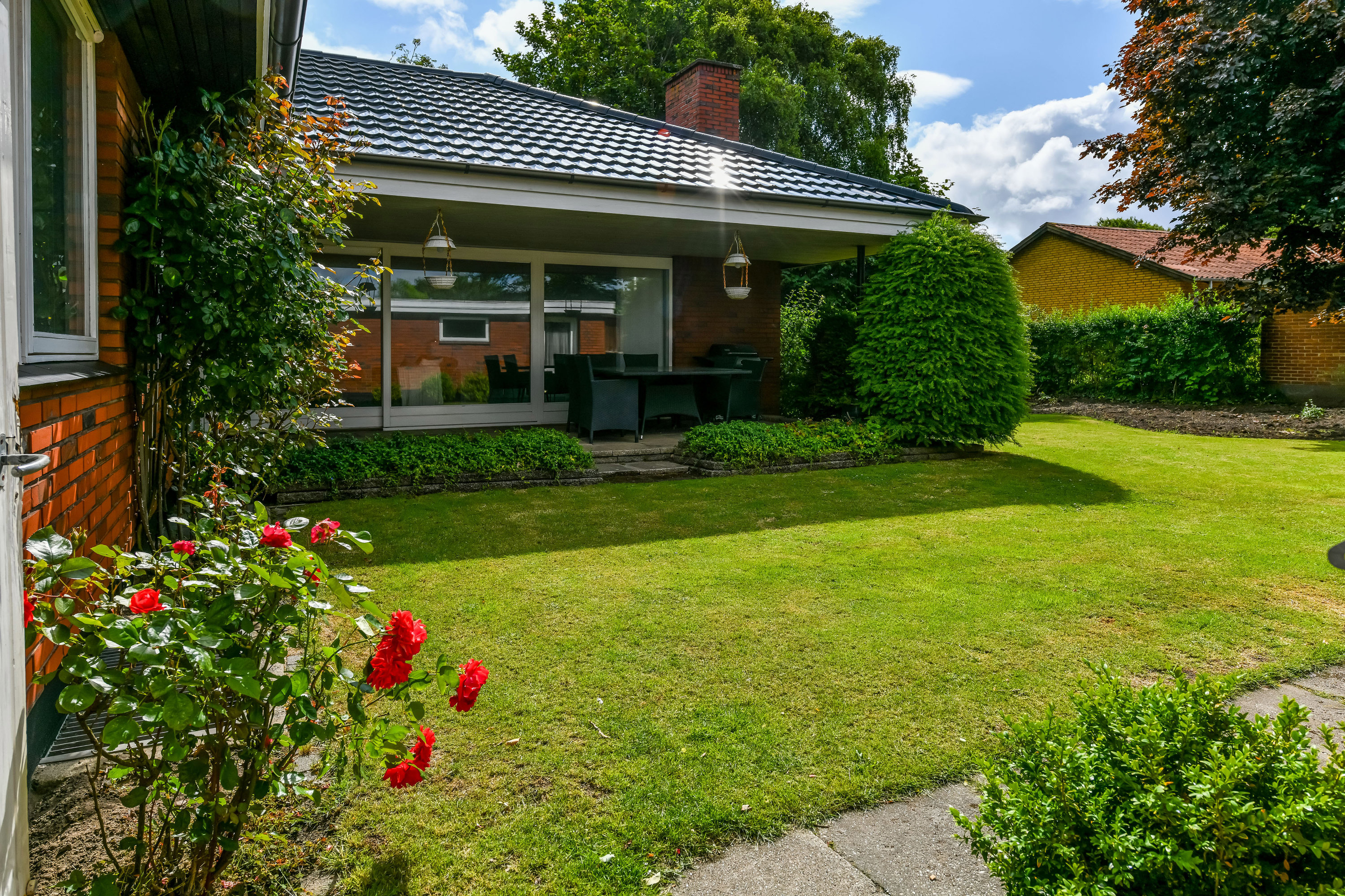 Fremhævet have billede i fuldskærmstilstand. Billede af Rugvangen 3, 6705 Esbjerg Ø