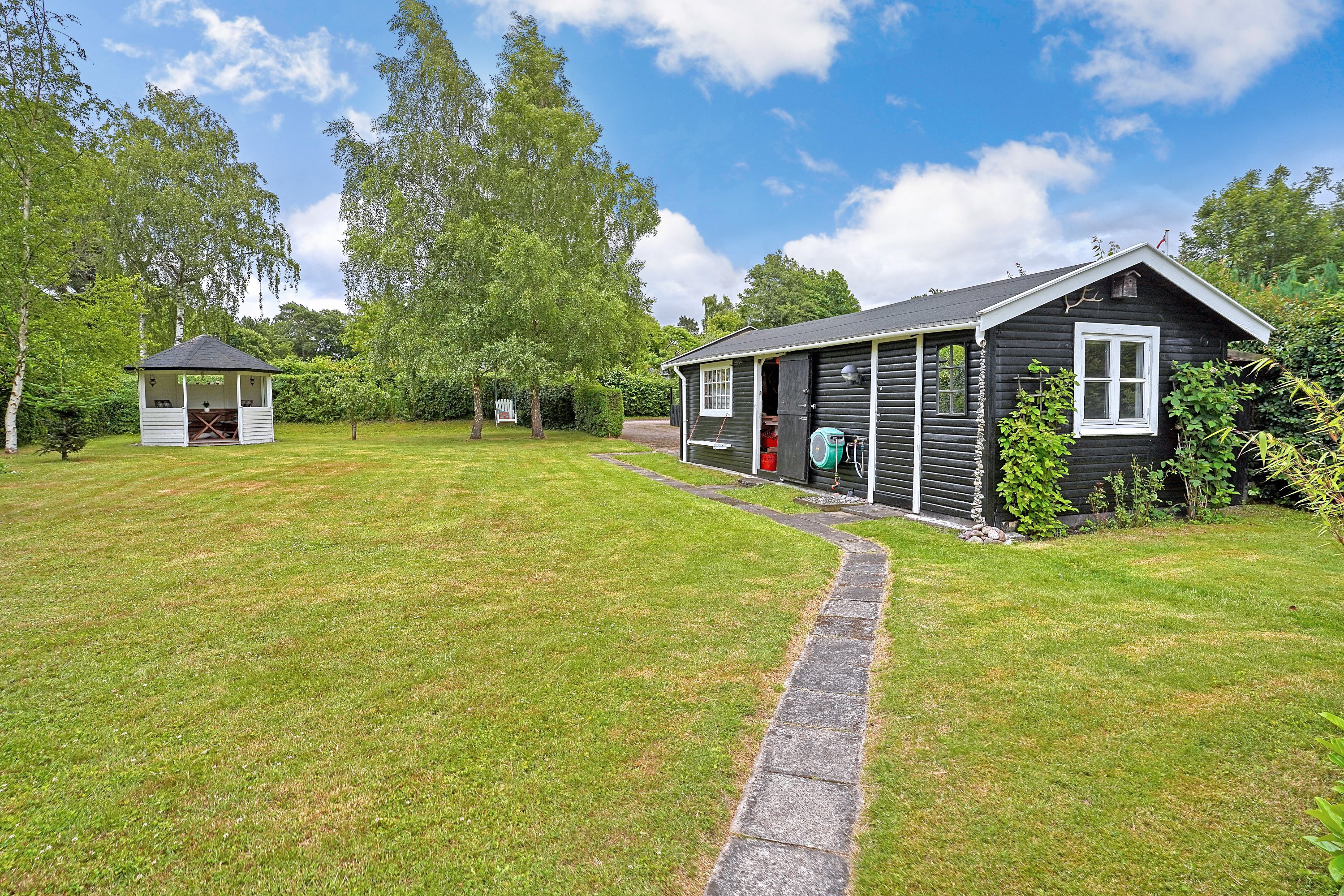 Fremhævet ejendommen billede i fuldskærmstilstand. Billede af Dalevænget 16, 3120 Dronningmølle